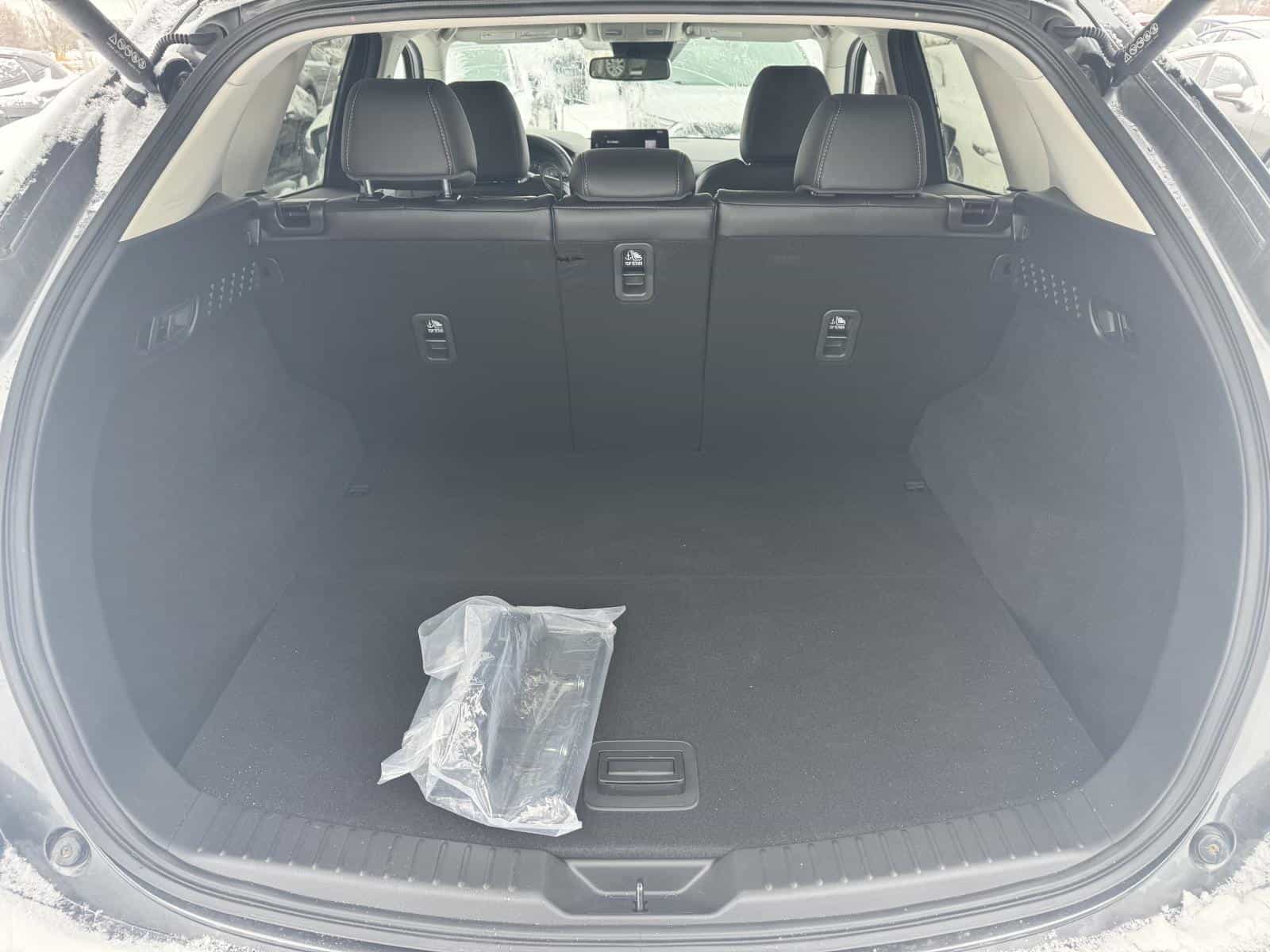 2025 Mazda CX-5 GS - Image 8