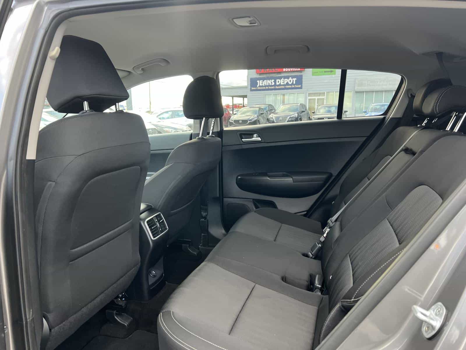 Image 13 Kia Sportage LX 2018