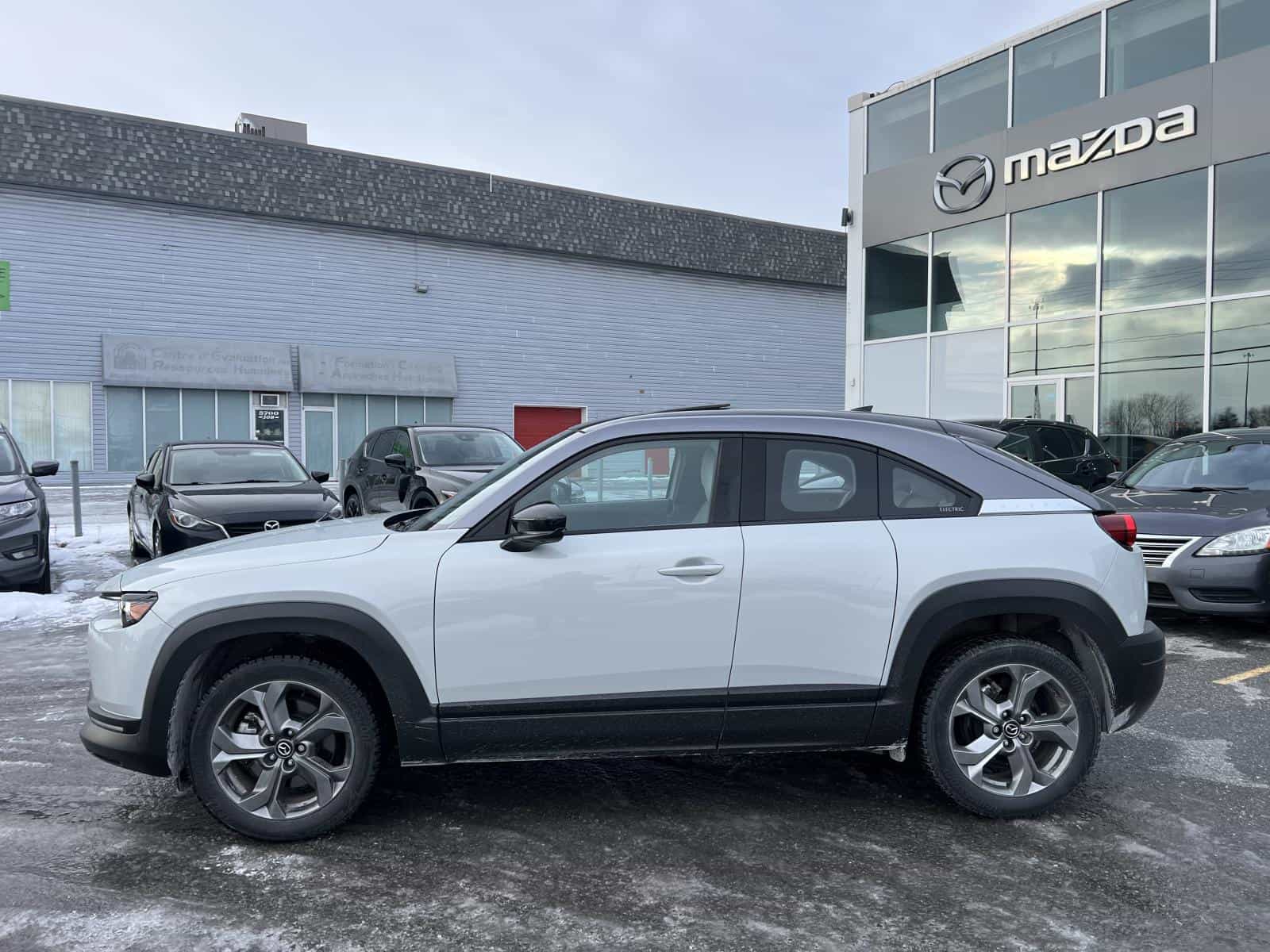 2022 Mazda MX-30 GT - Image 2