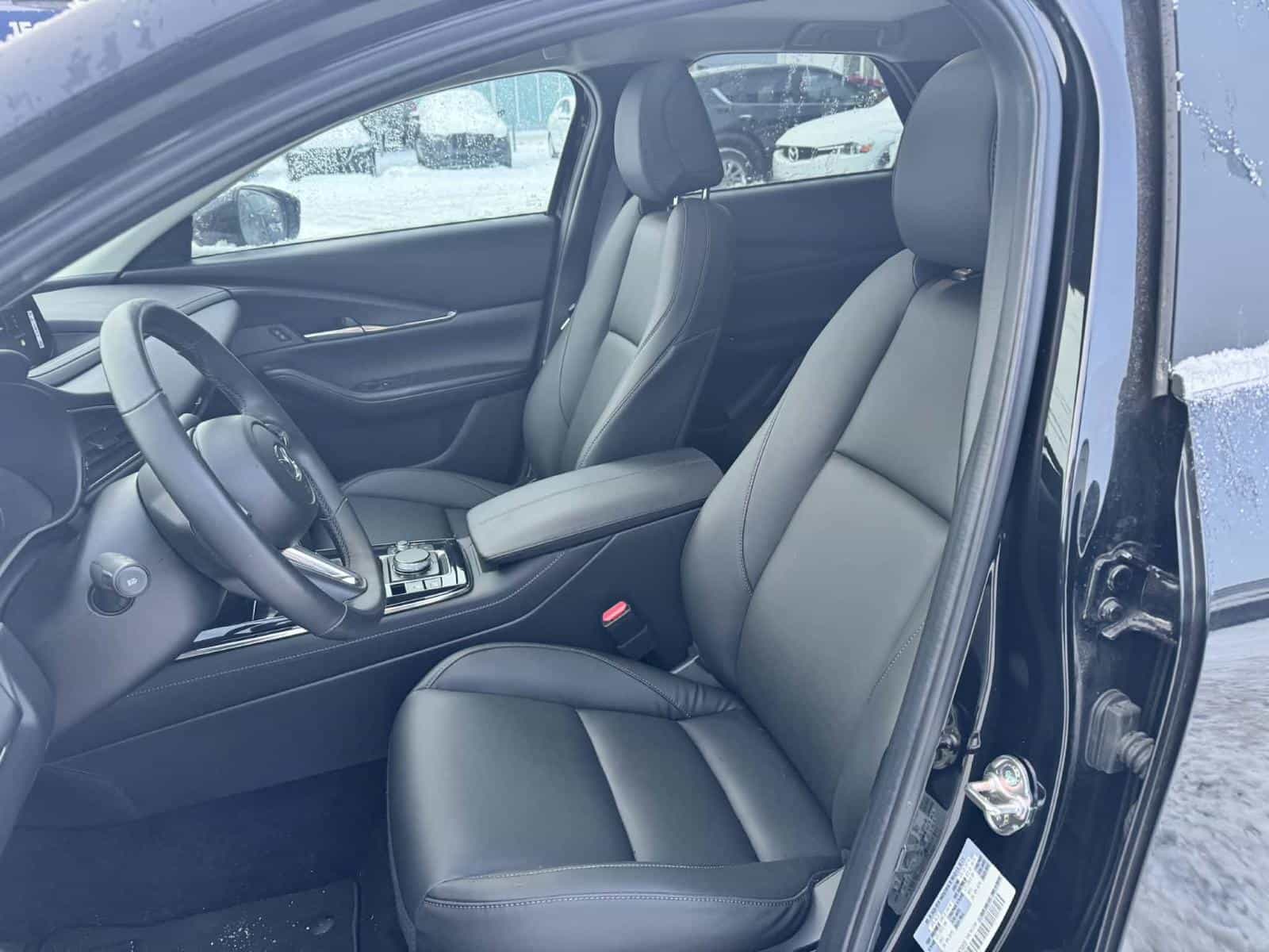 2025 Mazda CX-30 GS - Image 13