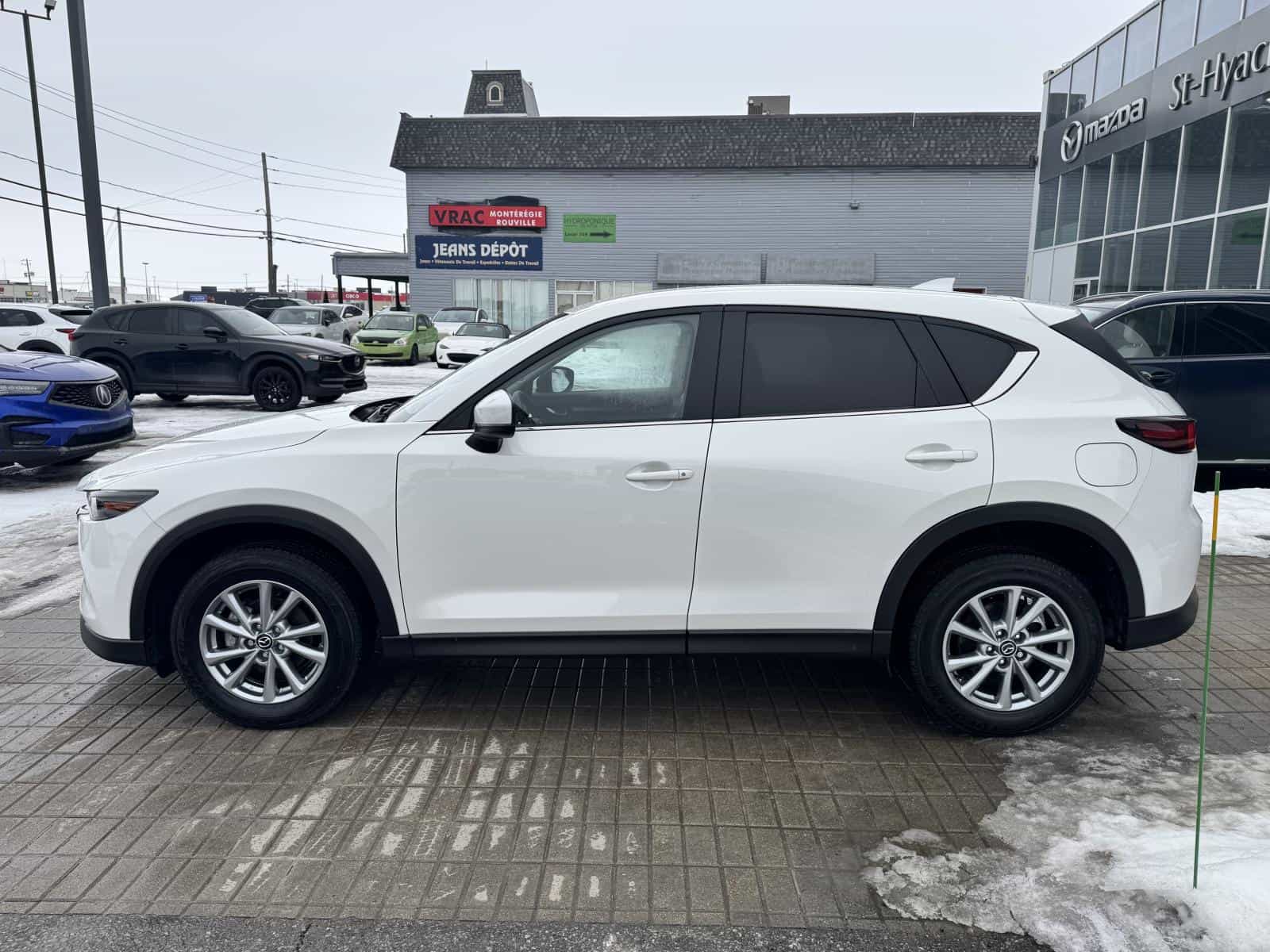 2023 Mazda CX-5 GS - Image 4