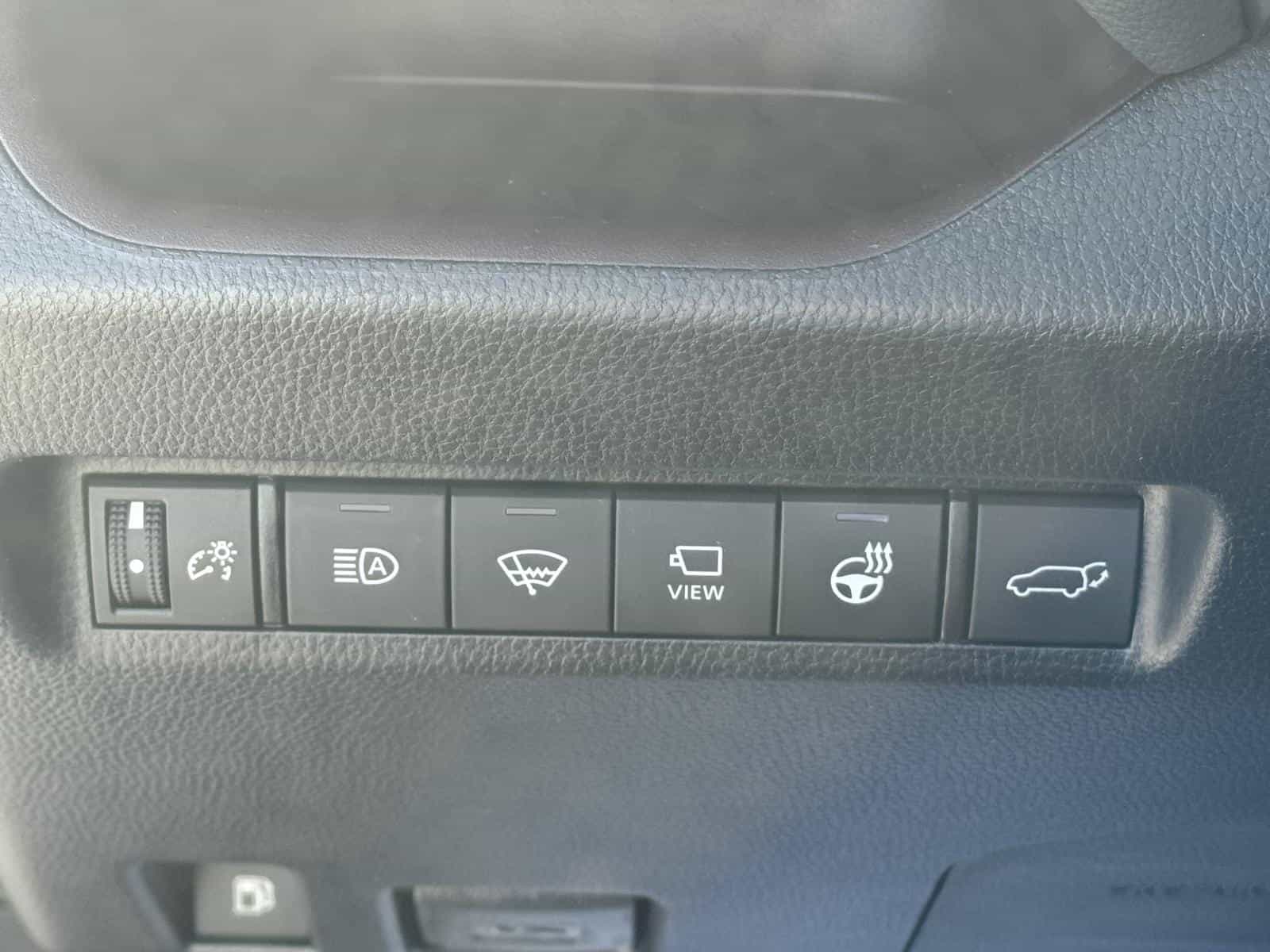 2021 Toyota Rav4 Limited Hybrid - Image 18