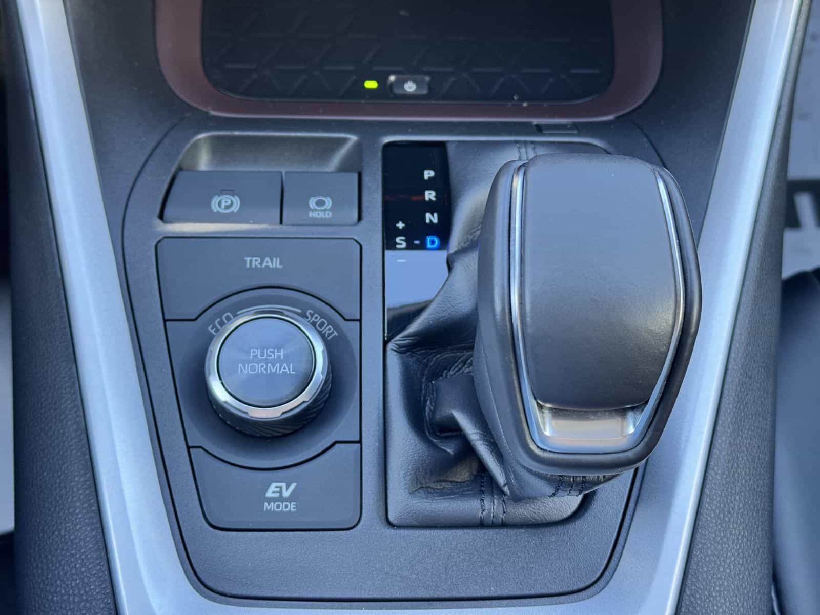 2021 Toyota Rav4 Limited Hybrid - Image 26