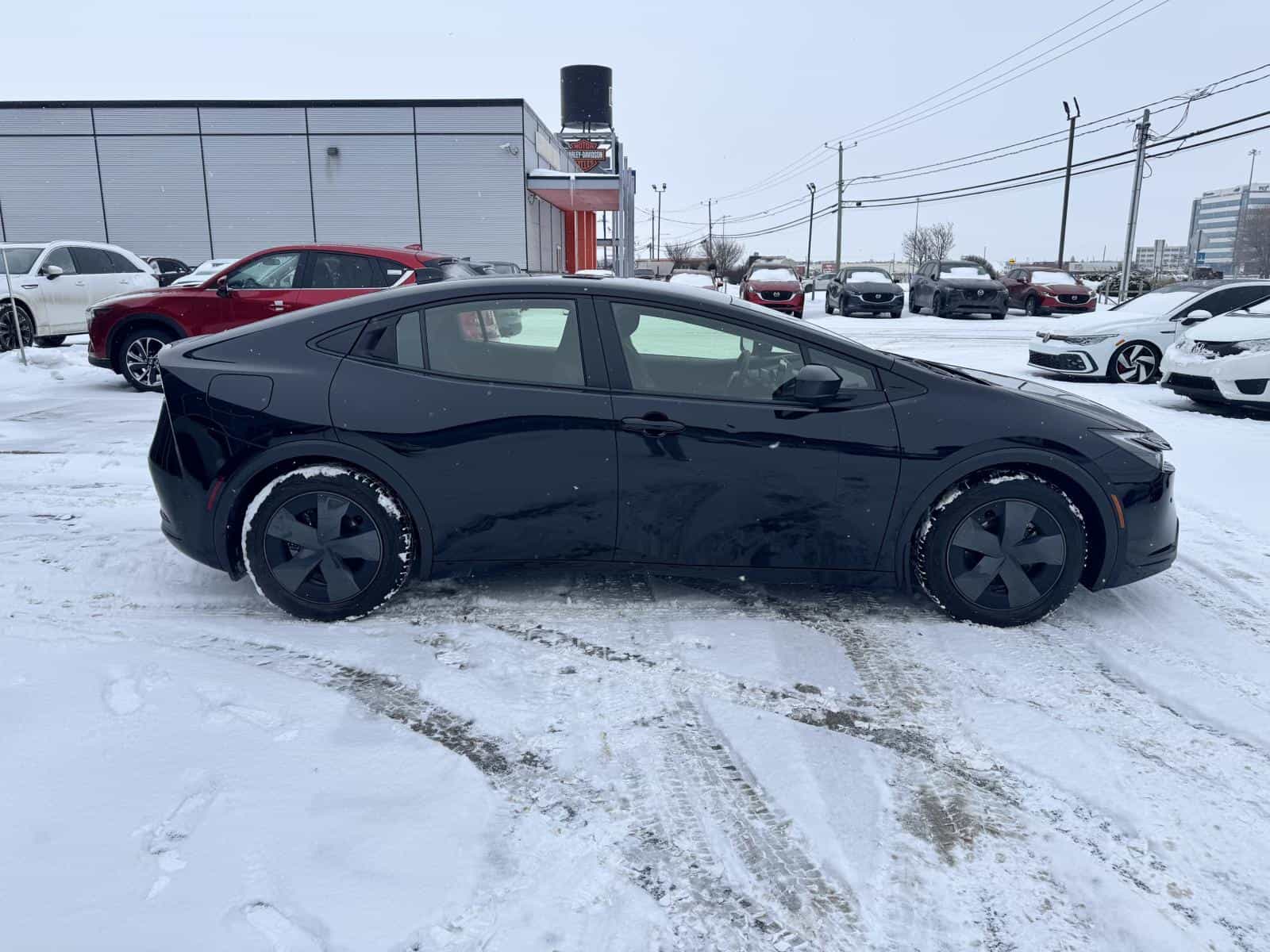 2025 Toyota Prius PHEV SE - Image 8