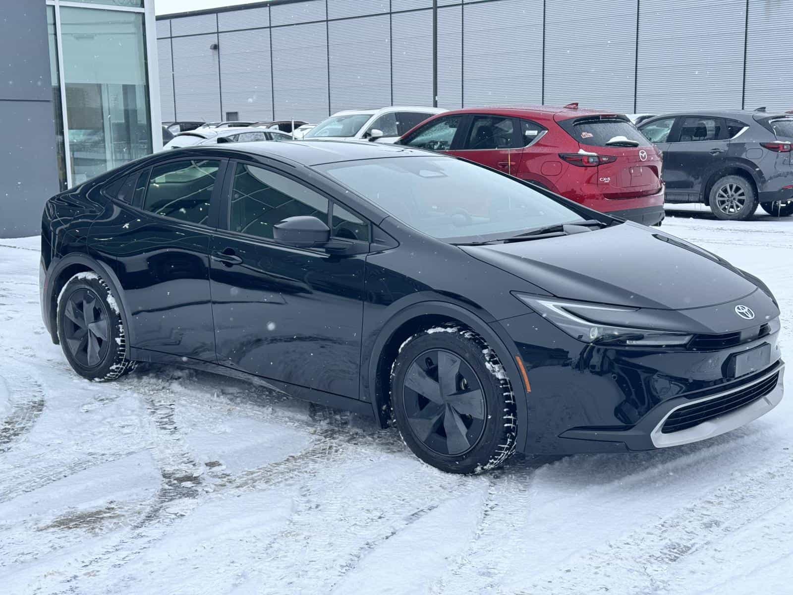 2025 Toyota Prius PHEV SE - Image 9