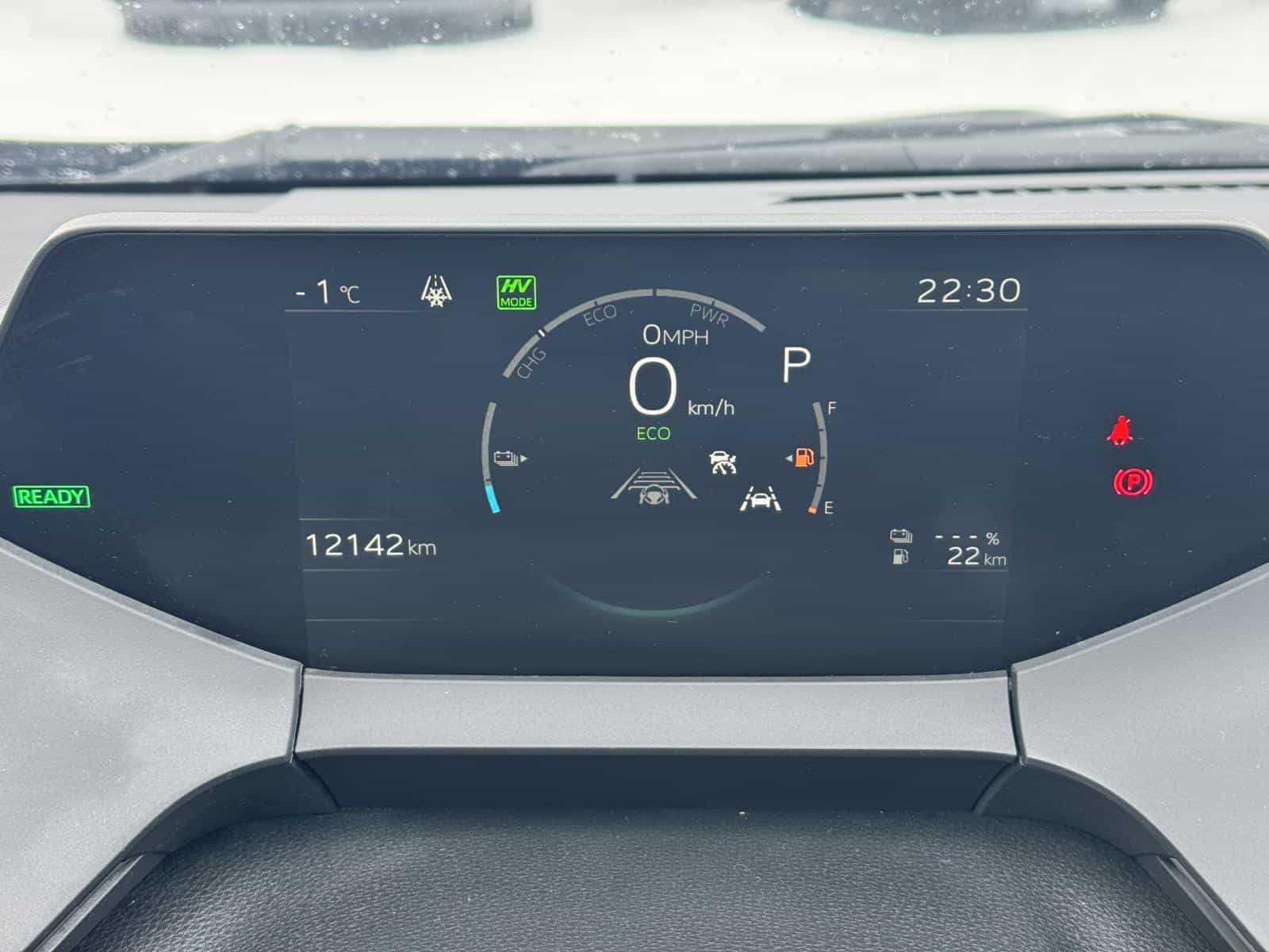 2025 Toyota Prius PHEV SE - Image 17