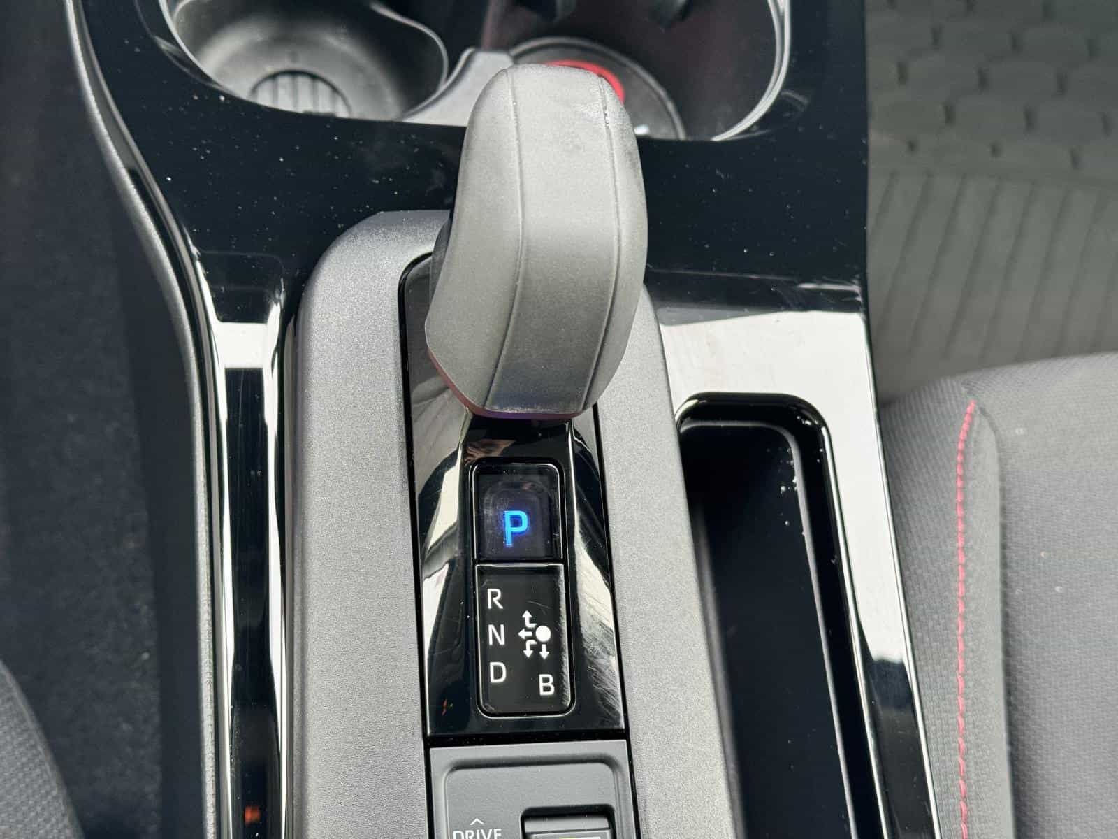 2025 Toyota Prius PHEV SE - Image 20