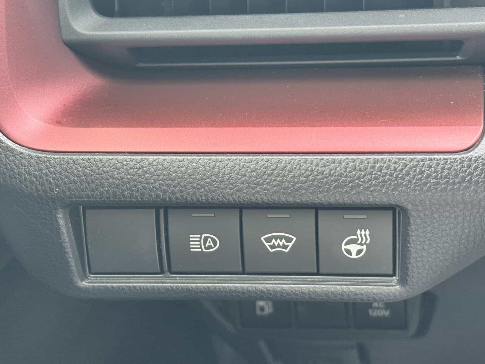 2025 Toyota Prius PHEV SE - Image 14