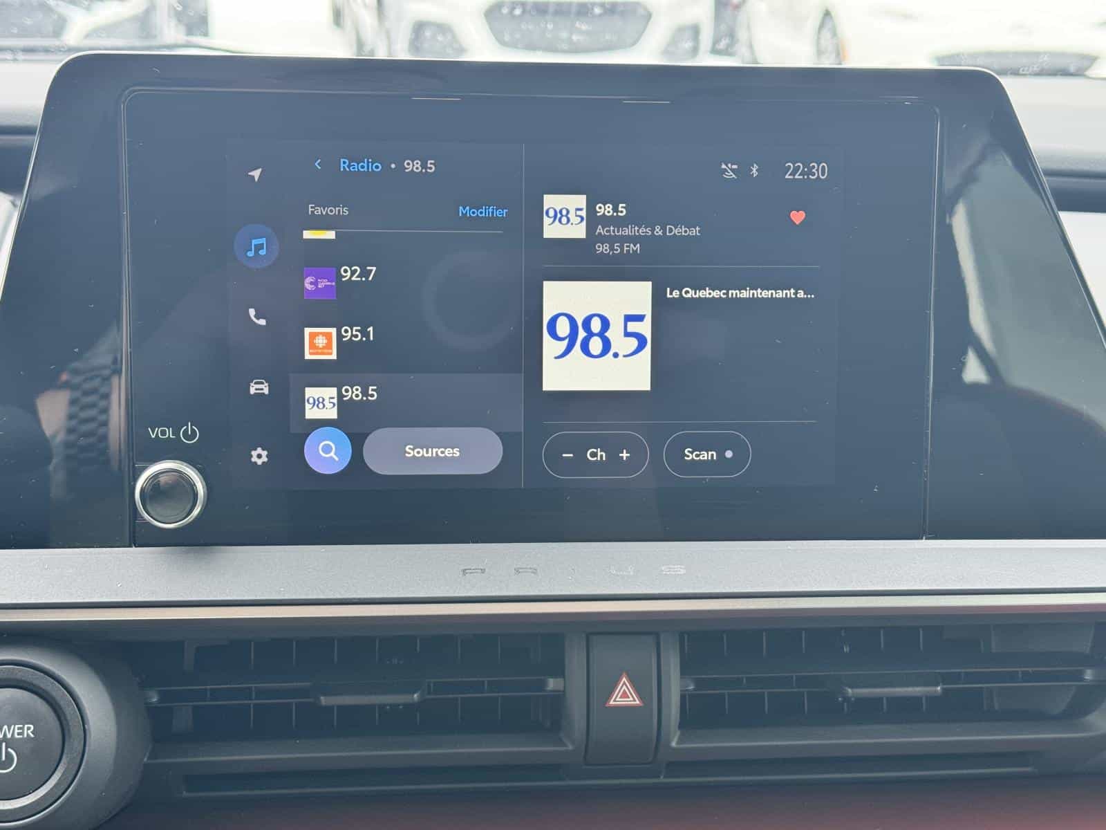 2025 Toyota Prius PHEV SE - Image 19