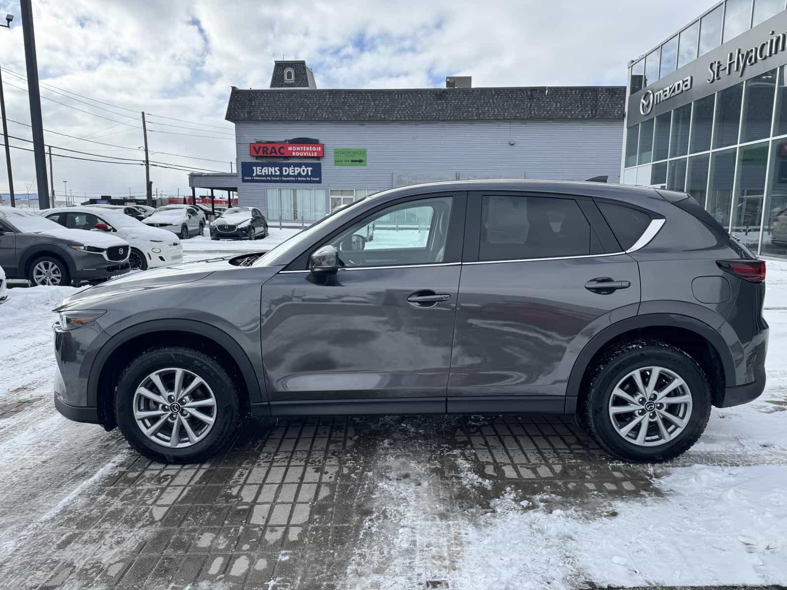 2023 Mazda CX-5 GS - Image 4