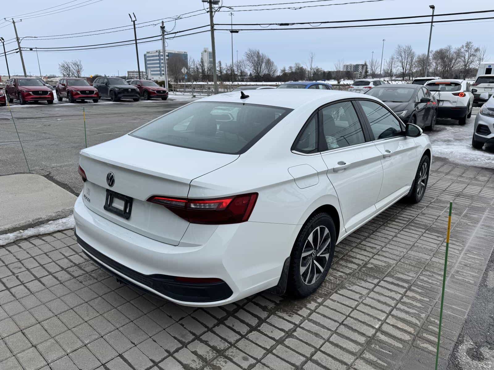 2022 Volkswagen Jetta Trendline - Image 7