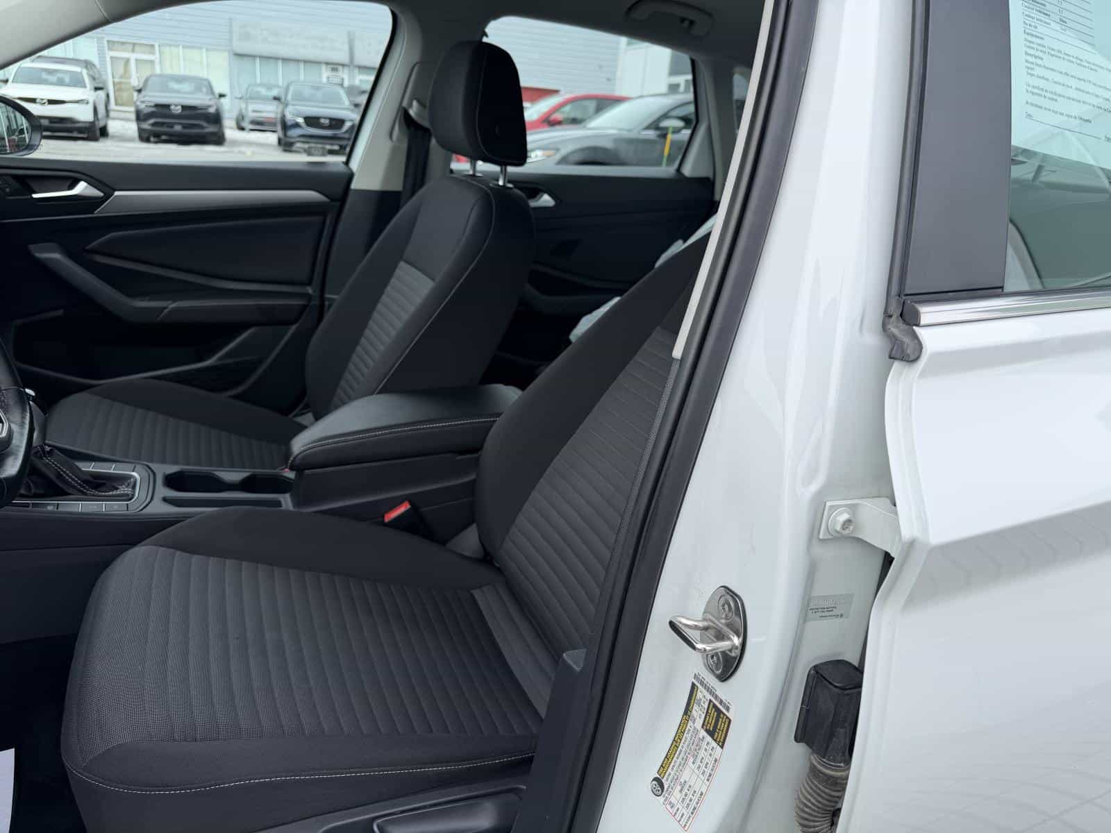 2022 Volkswagen Jetta Trendline - Image 13