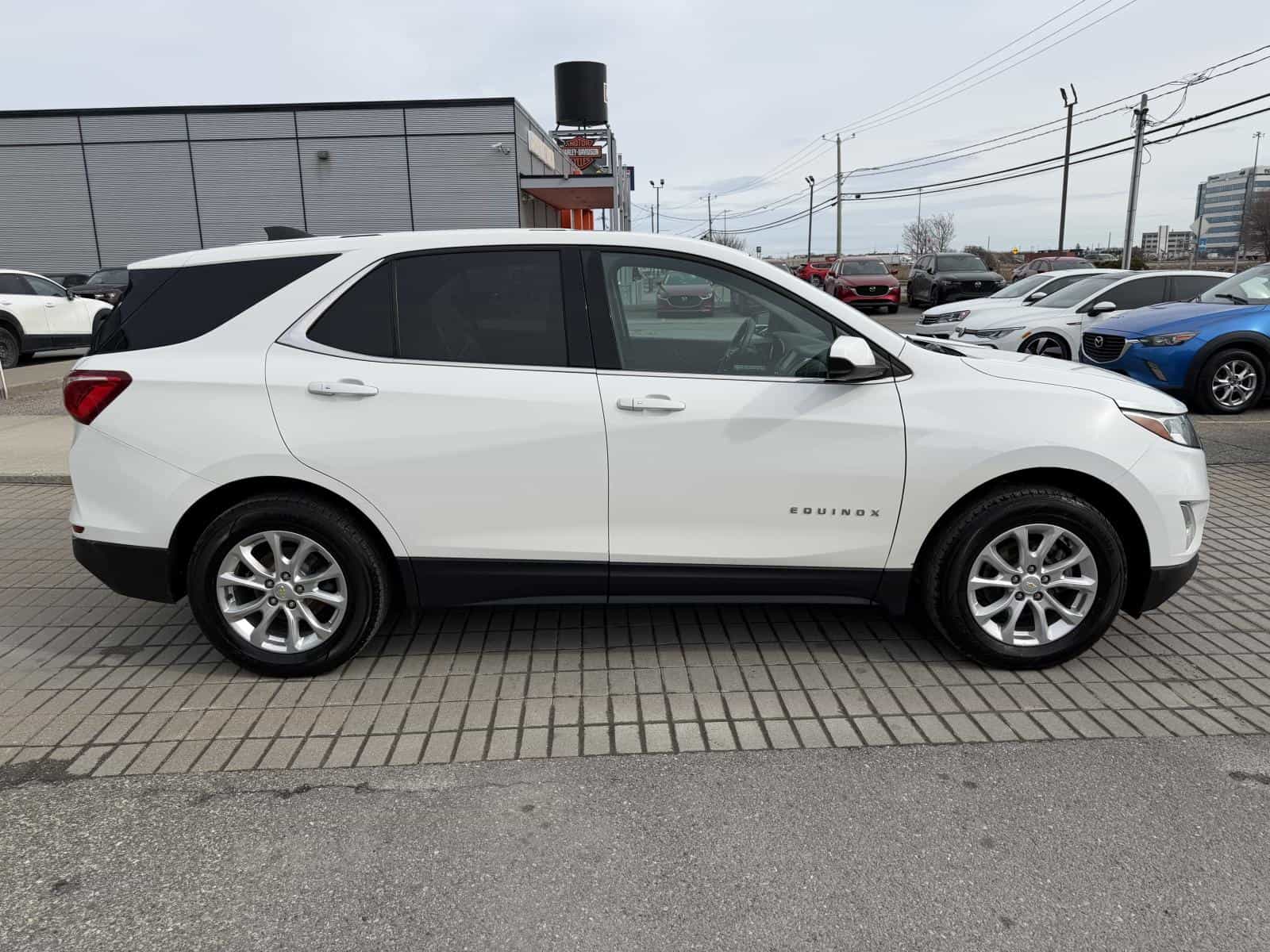 2018 Chevrolet Equinox LT - Image 9