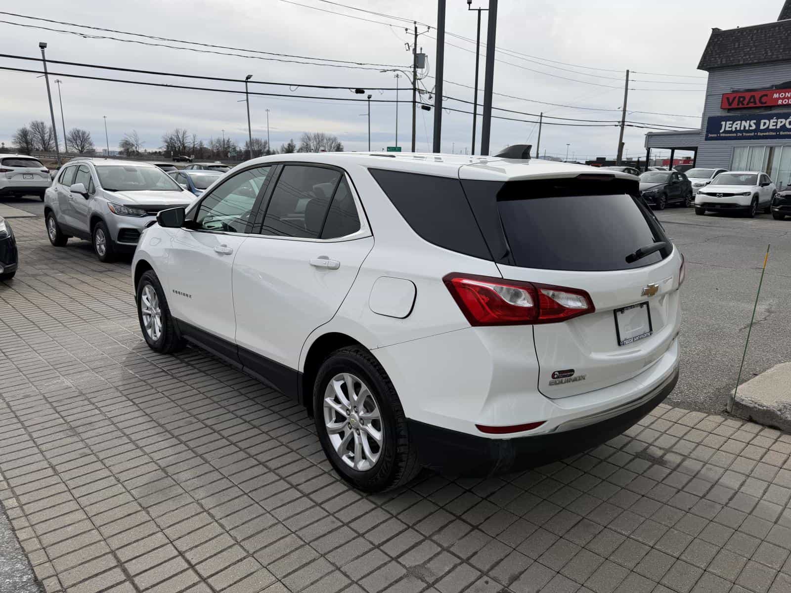 2018 Chevrolet Equinox LT - Image 5