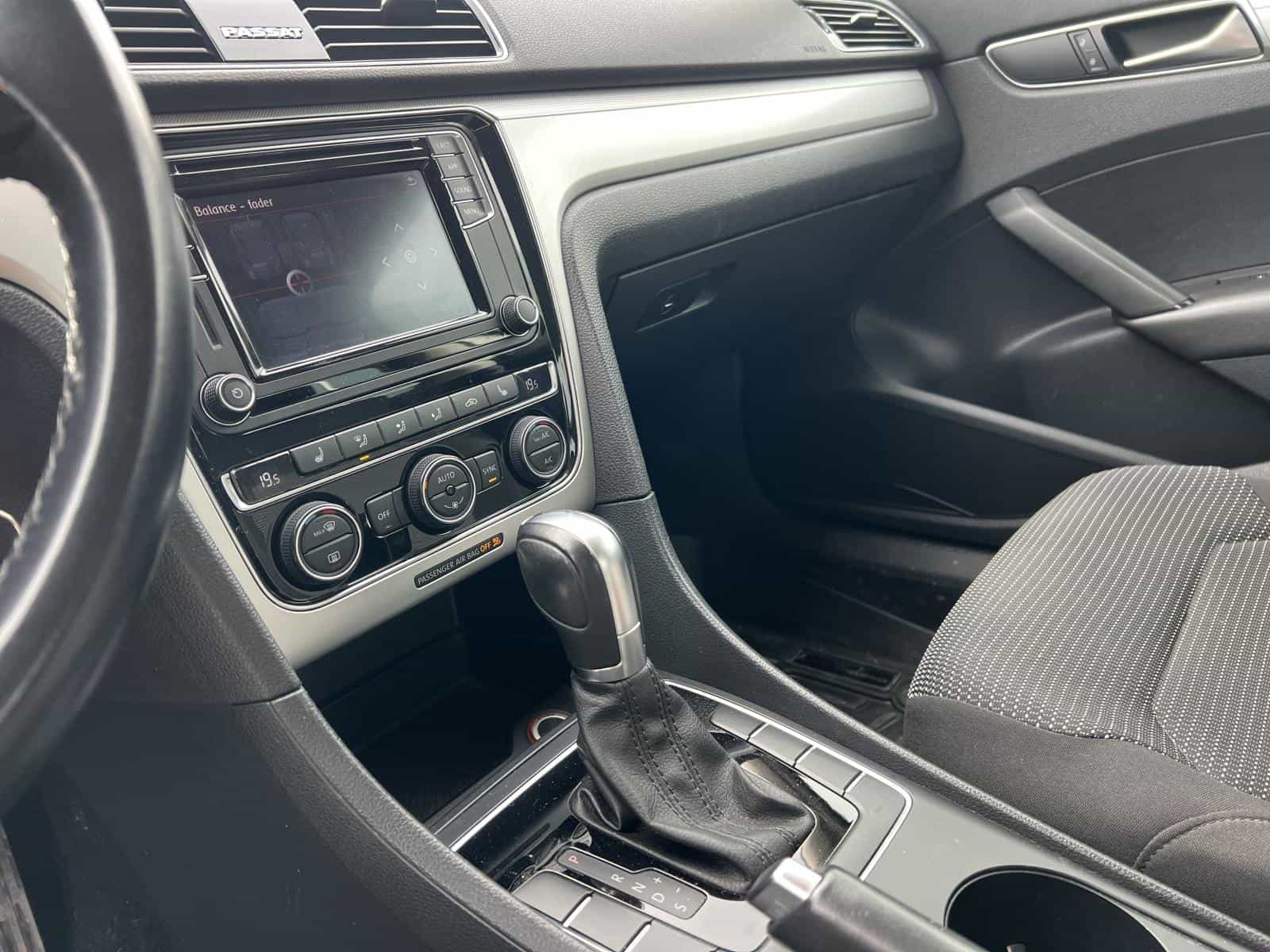 Image 15 Volkswagen Passat Trendline + 2018