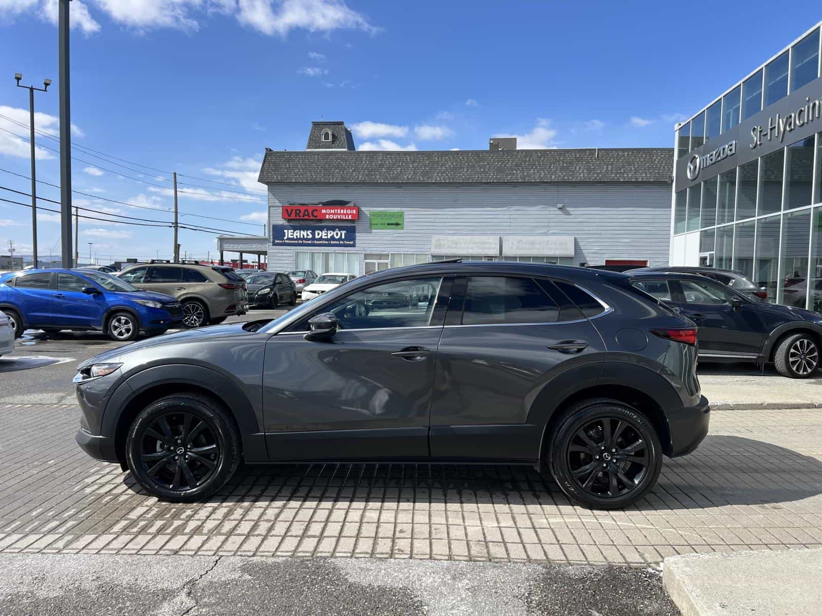 2023 Mazda CX-30 GT - Image 4