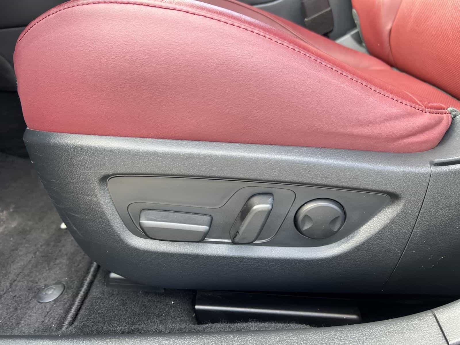 2023 Mazda CX-30 GT - Image 17