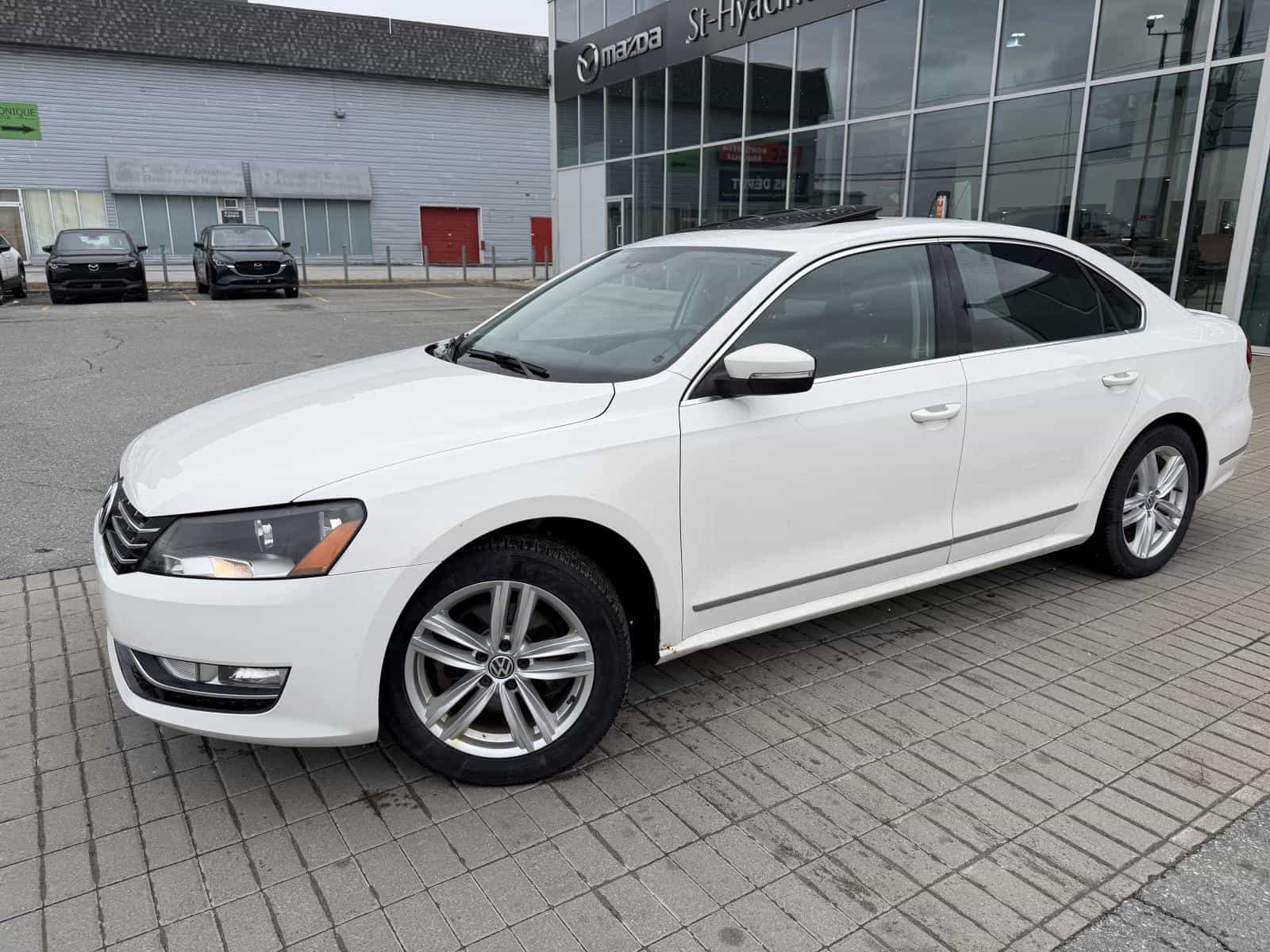 2014 Volkswagen Passat Comfortline - Image 2