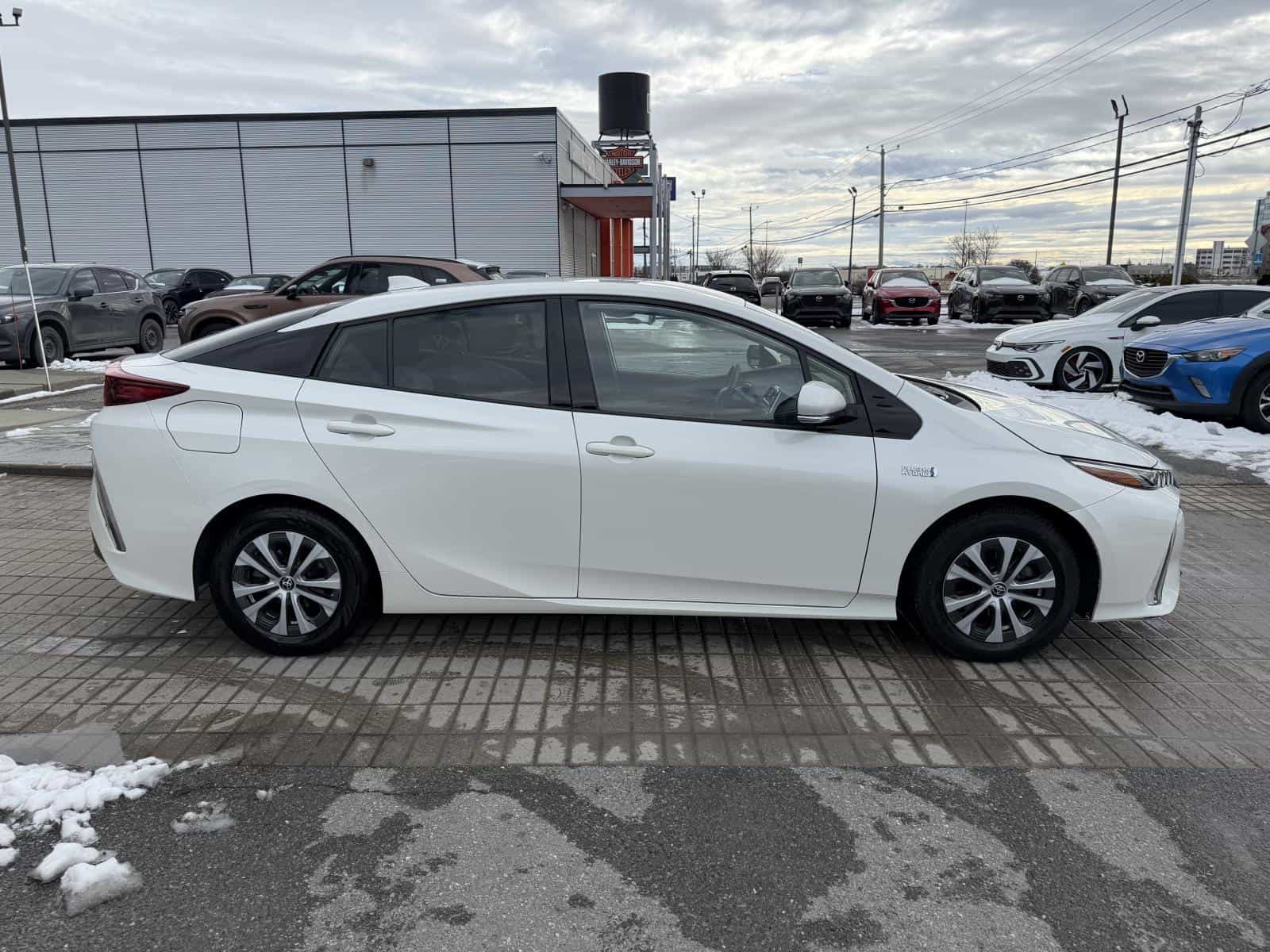 2020 Toyota Prius Prime Base - Image 9