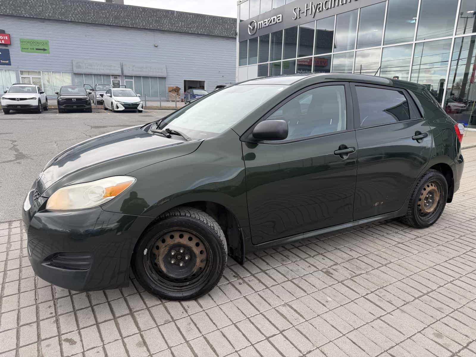 Image 3 Toyota Matrix Base 2011