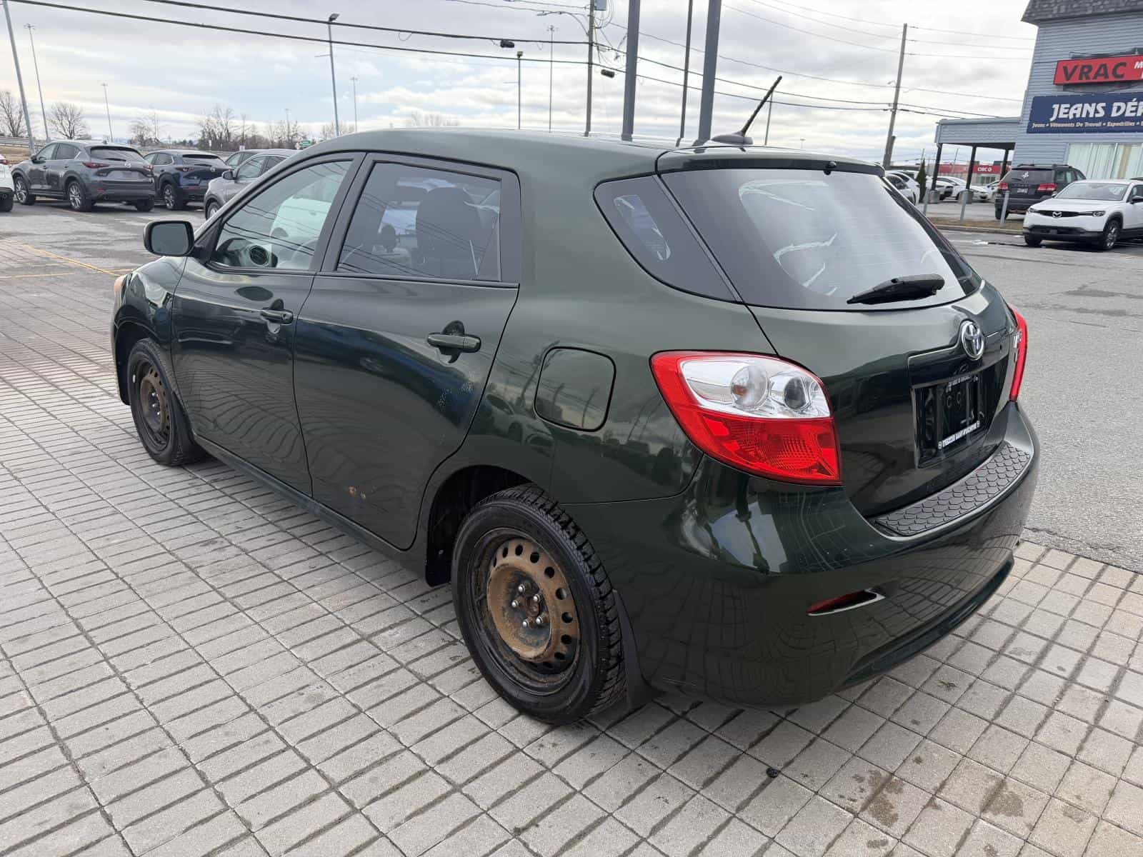 Image 5 Toyota Matrix Base 2011