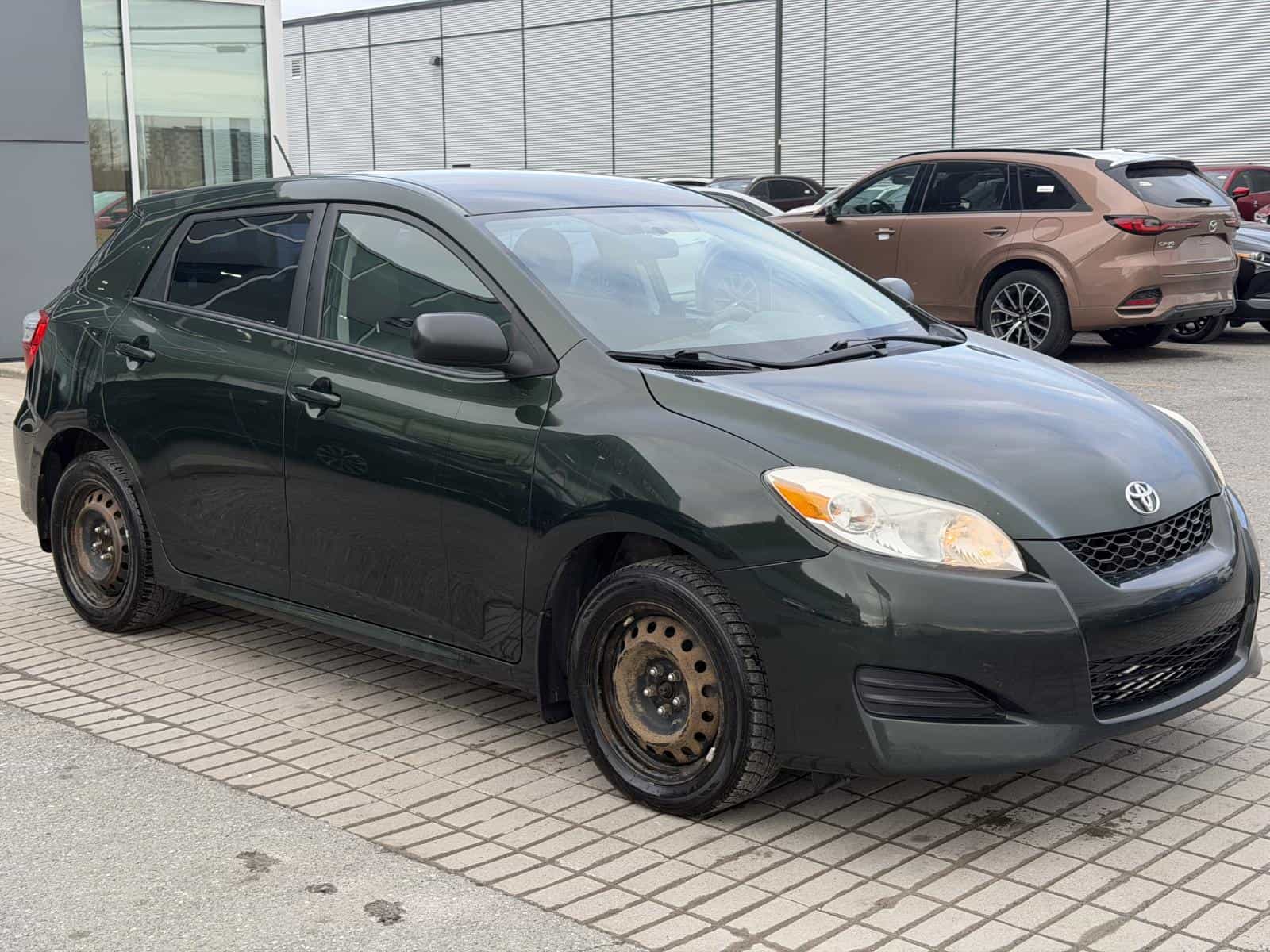 Image 10 Toyota Matrix Base 2011