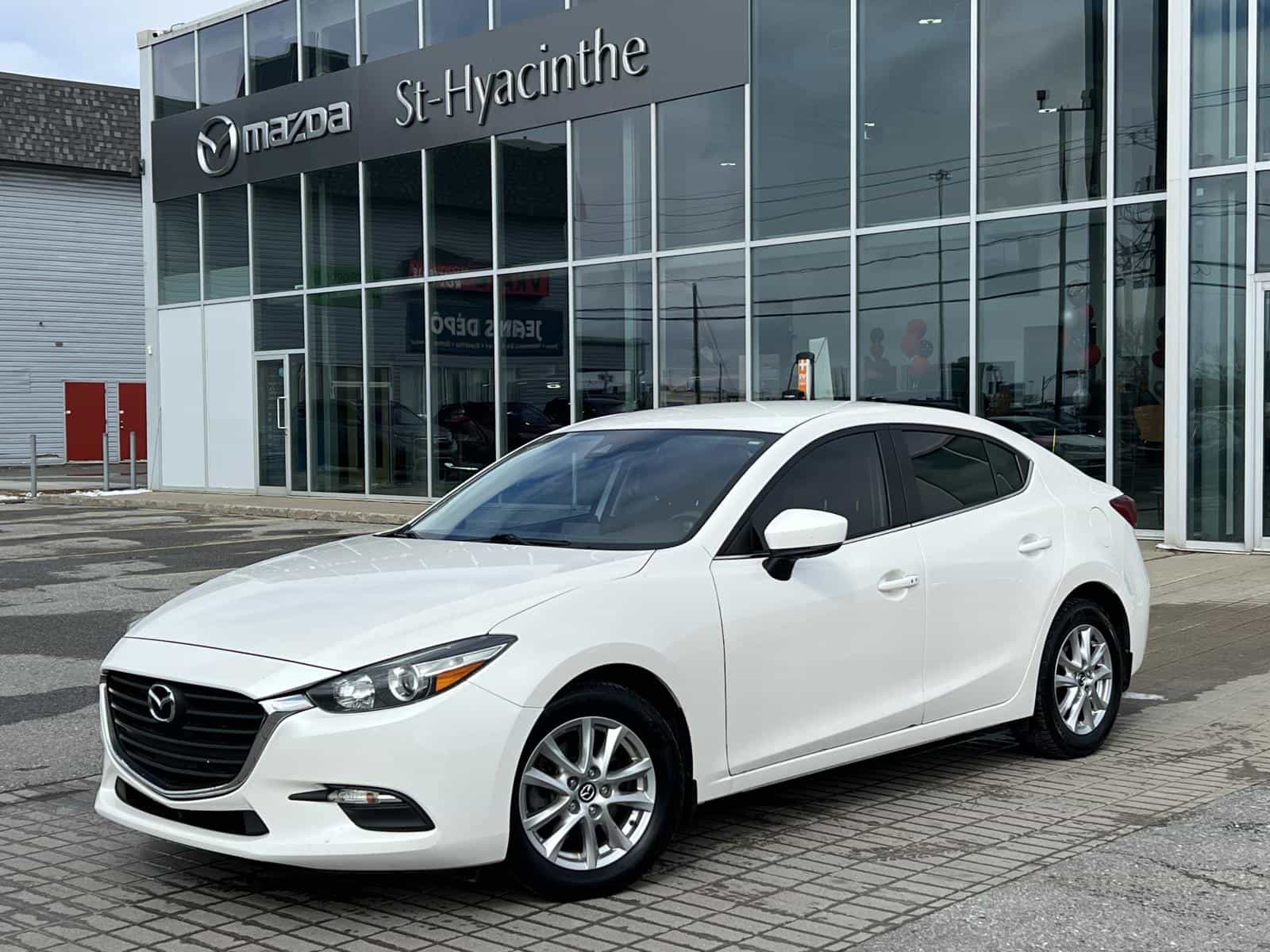 Image 1 Mazda Mazda3 SE 2018