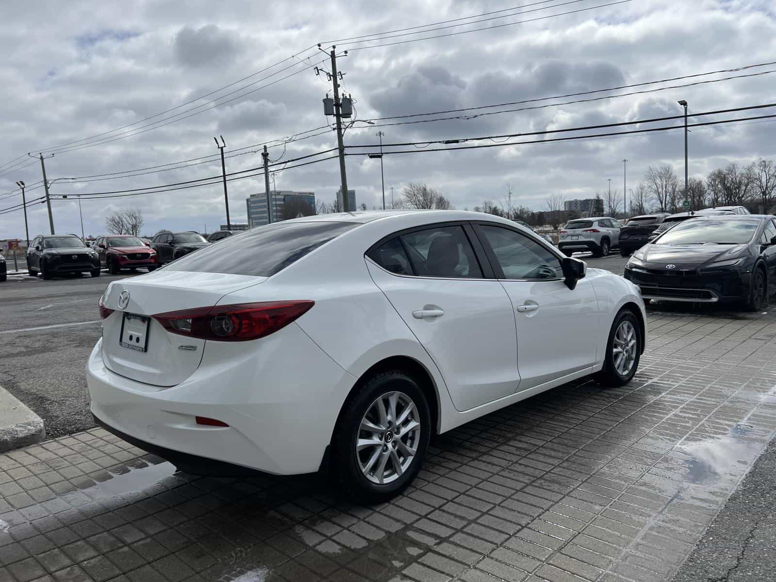 2018 Mazda Mazda3 SE - Image 7