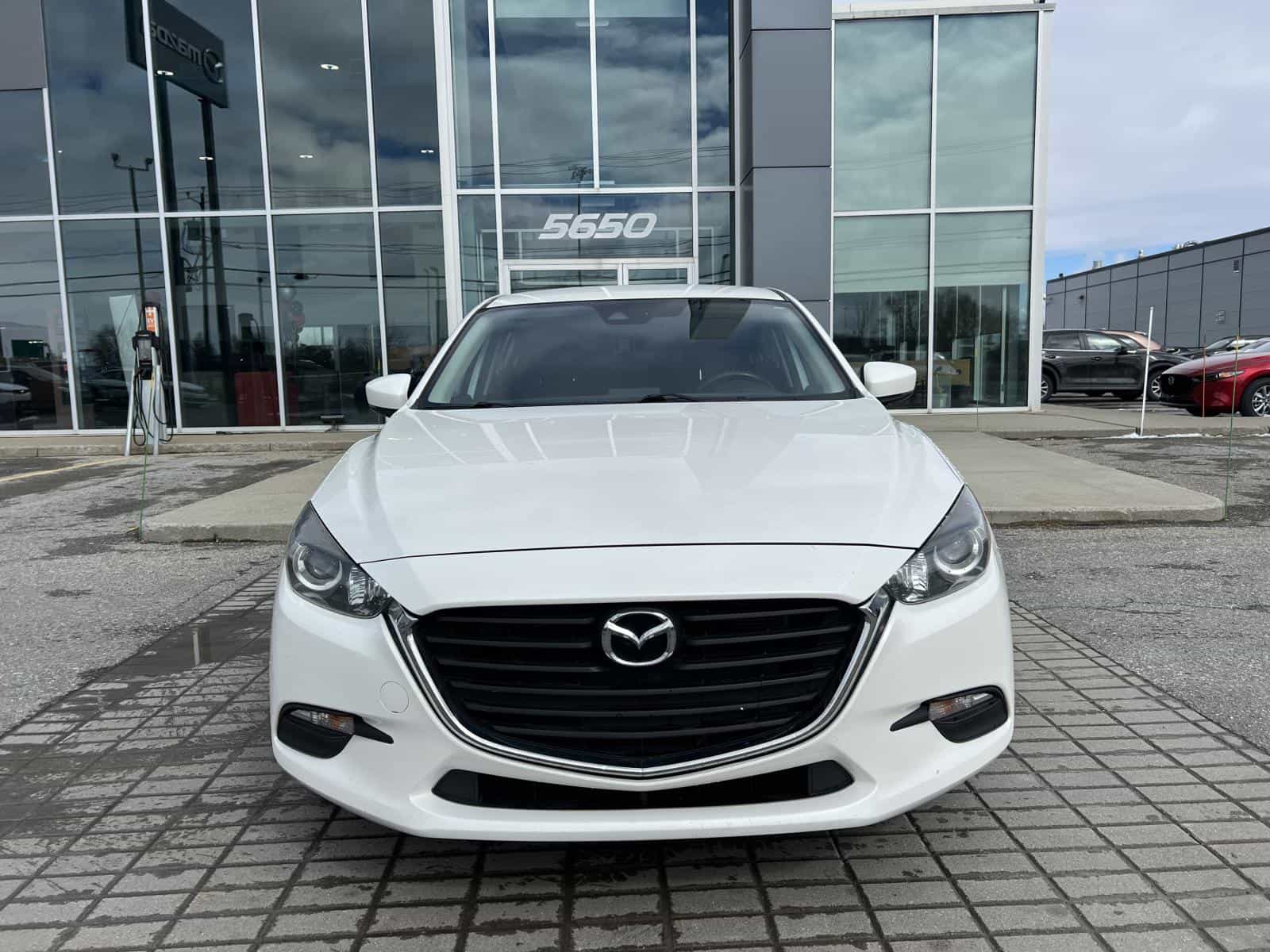 2018 Mazda Mazda3 SE - Image 9