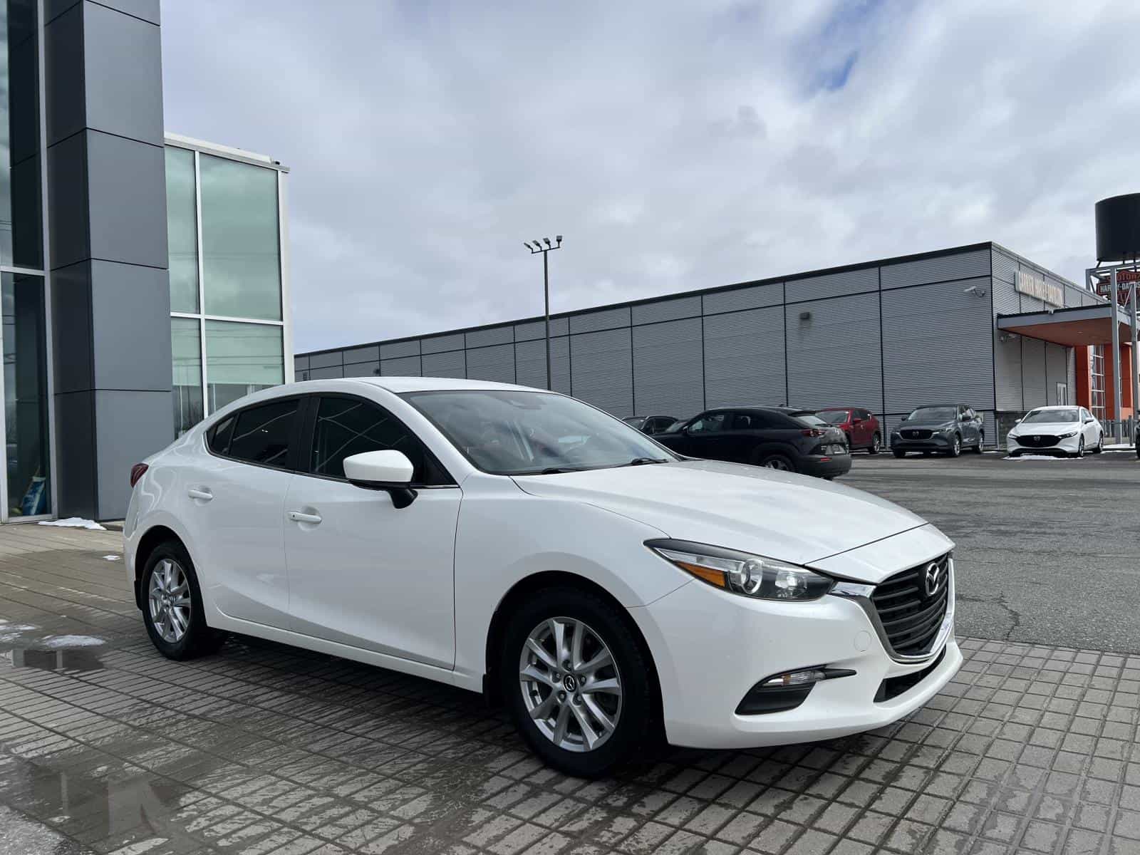 2018 Mazda Mazda3 SE - Image 10