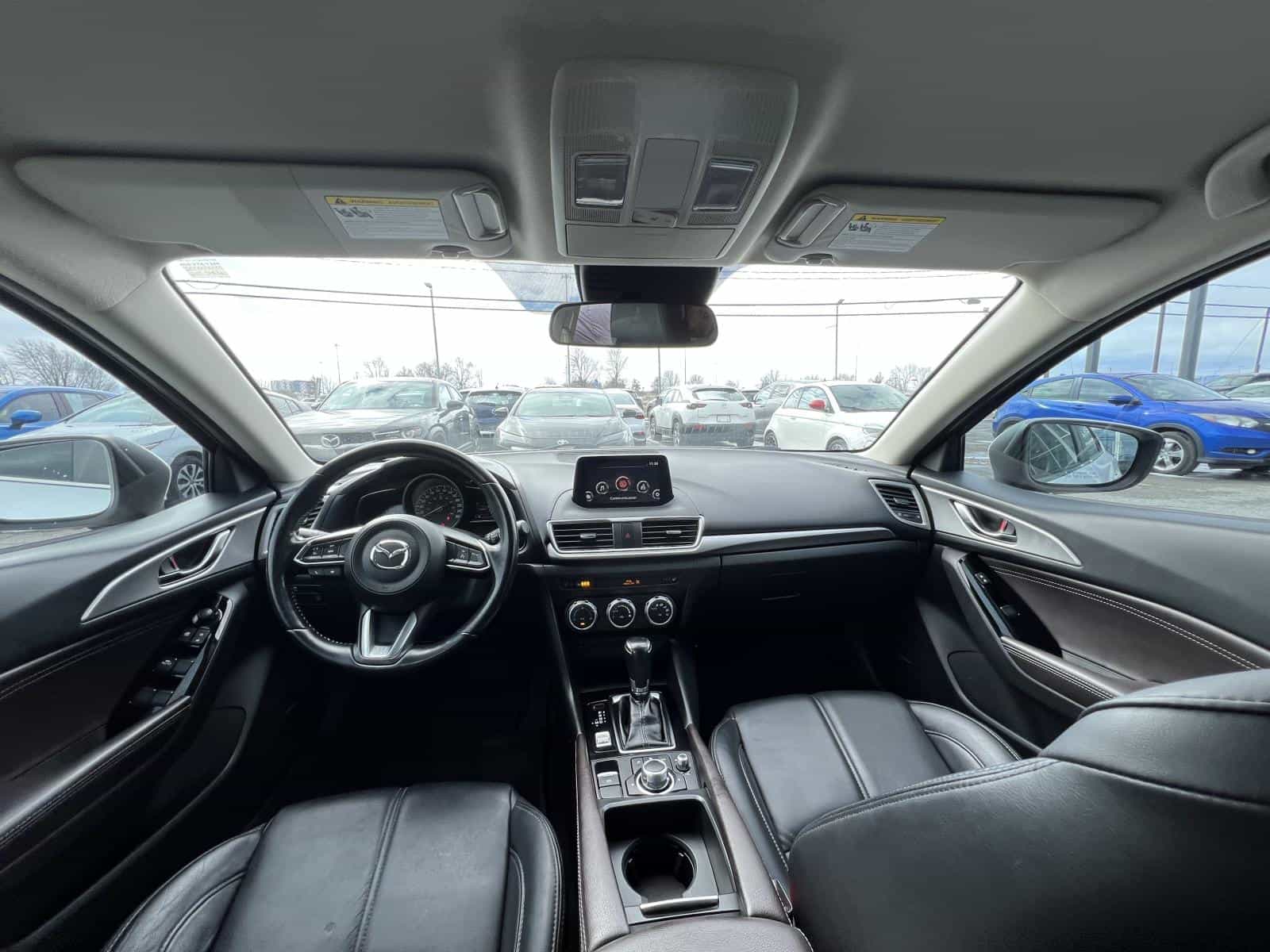 2018 Mazda Mazda3 SE - Image 14