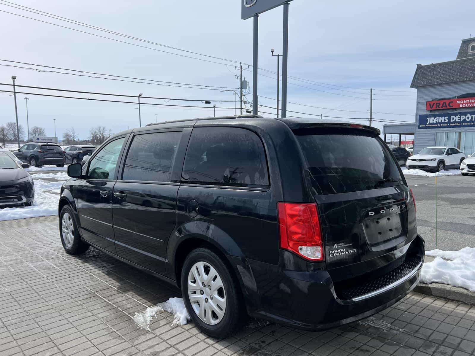 2017 Dodge Grand Caravan SXT - Image 6