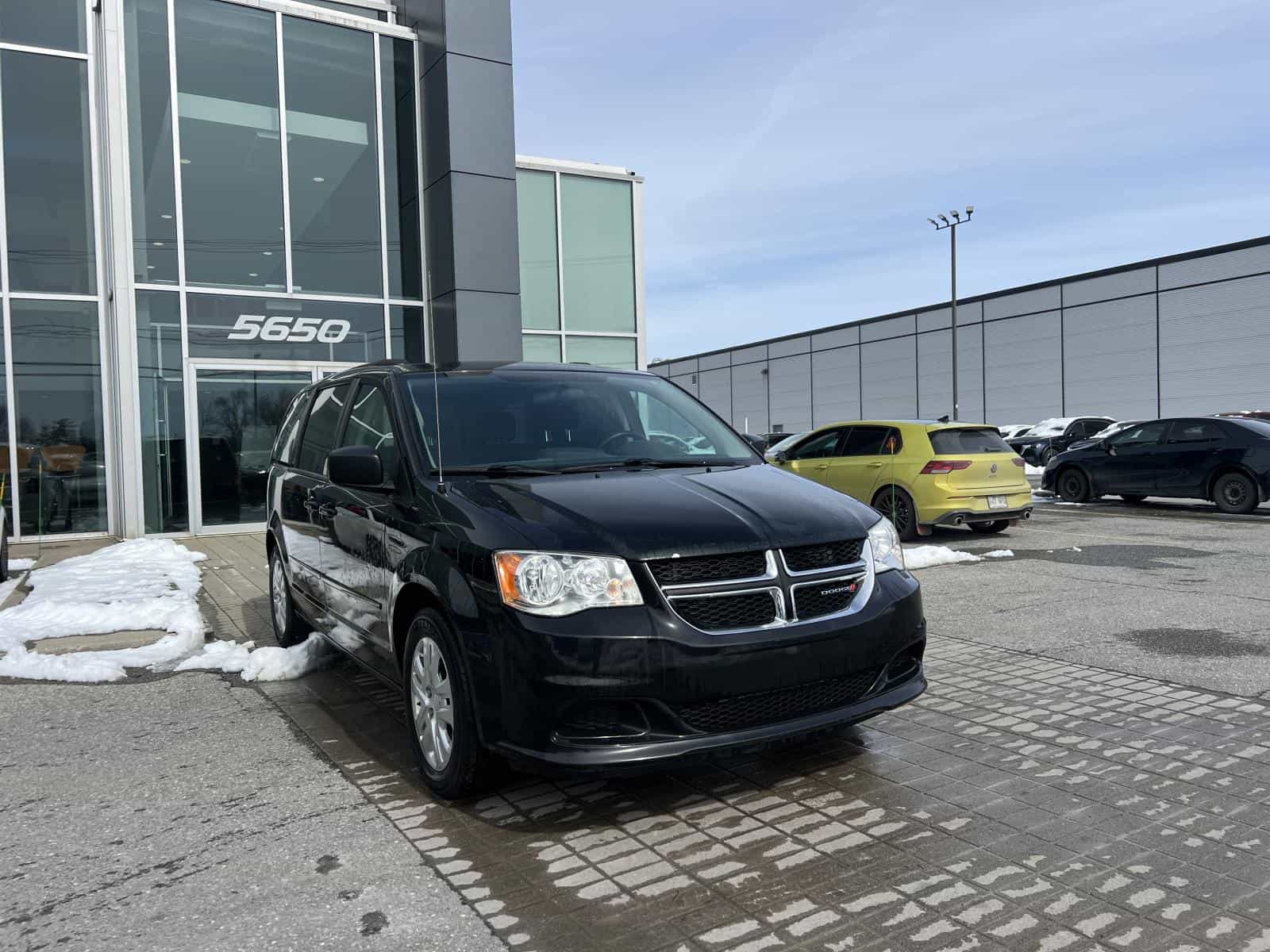 2017 Dodge Grand Caravan SXT - Image 7