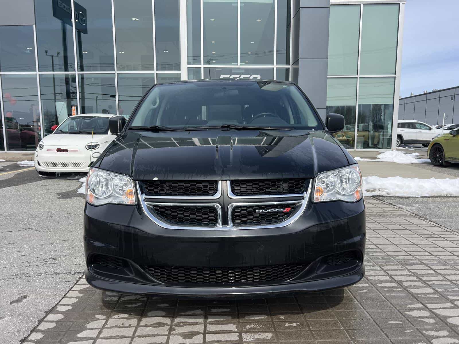 2017 Dodge Grand Caravan SXT - Image 12