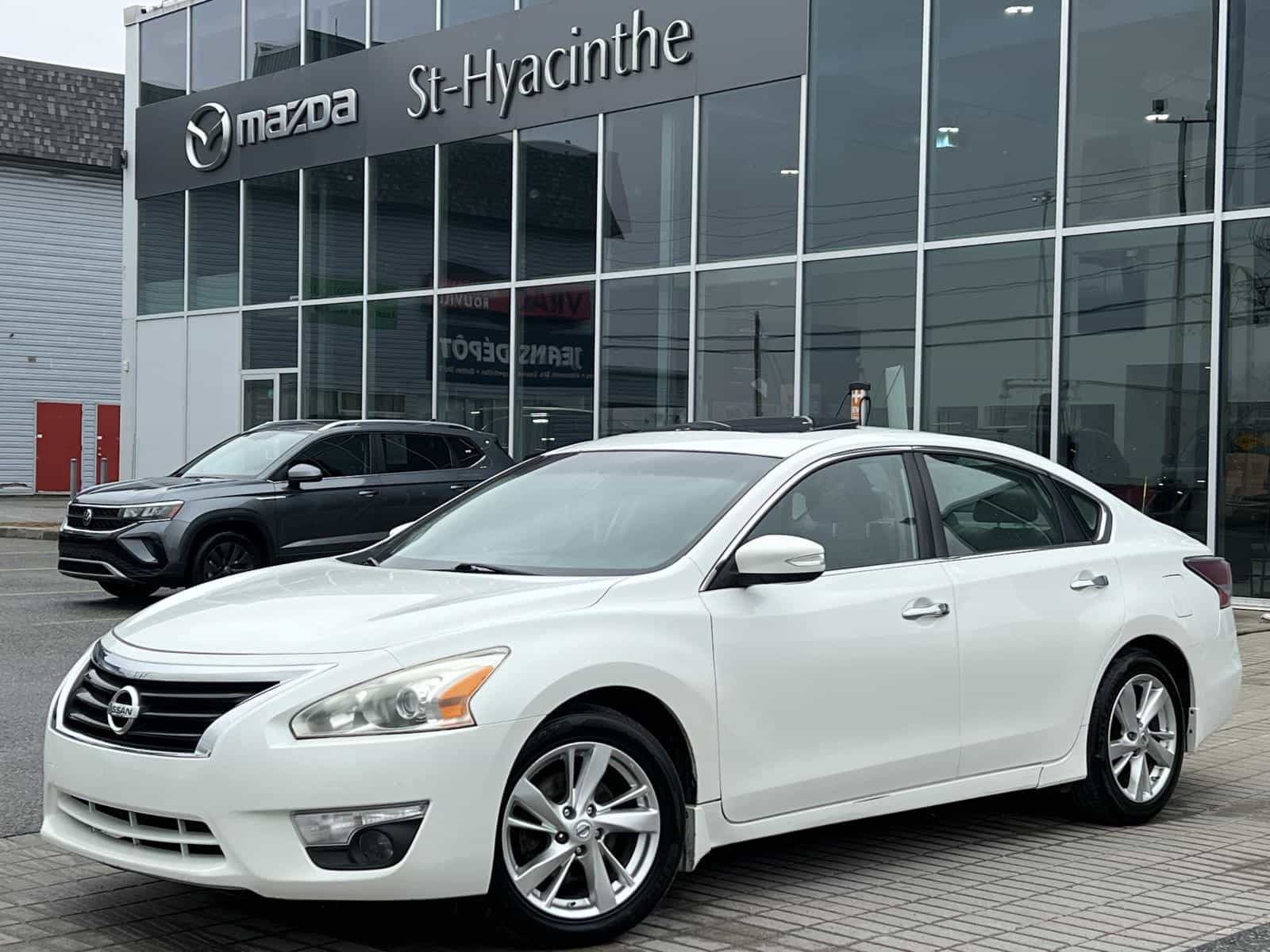 Image 1 Nissan Altima SL 2014