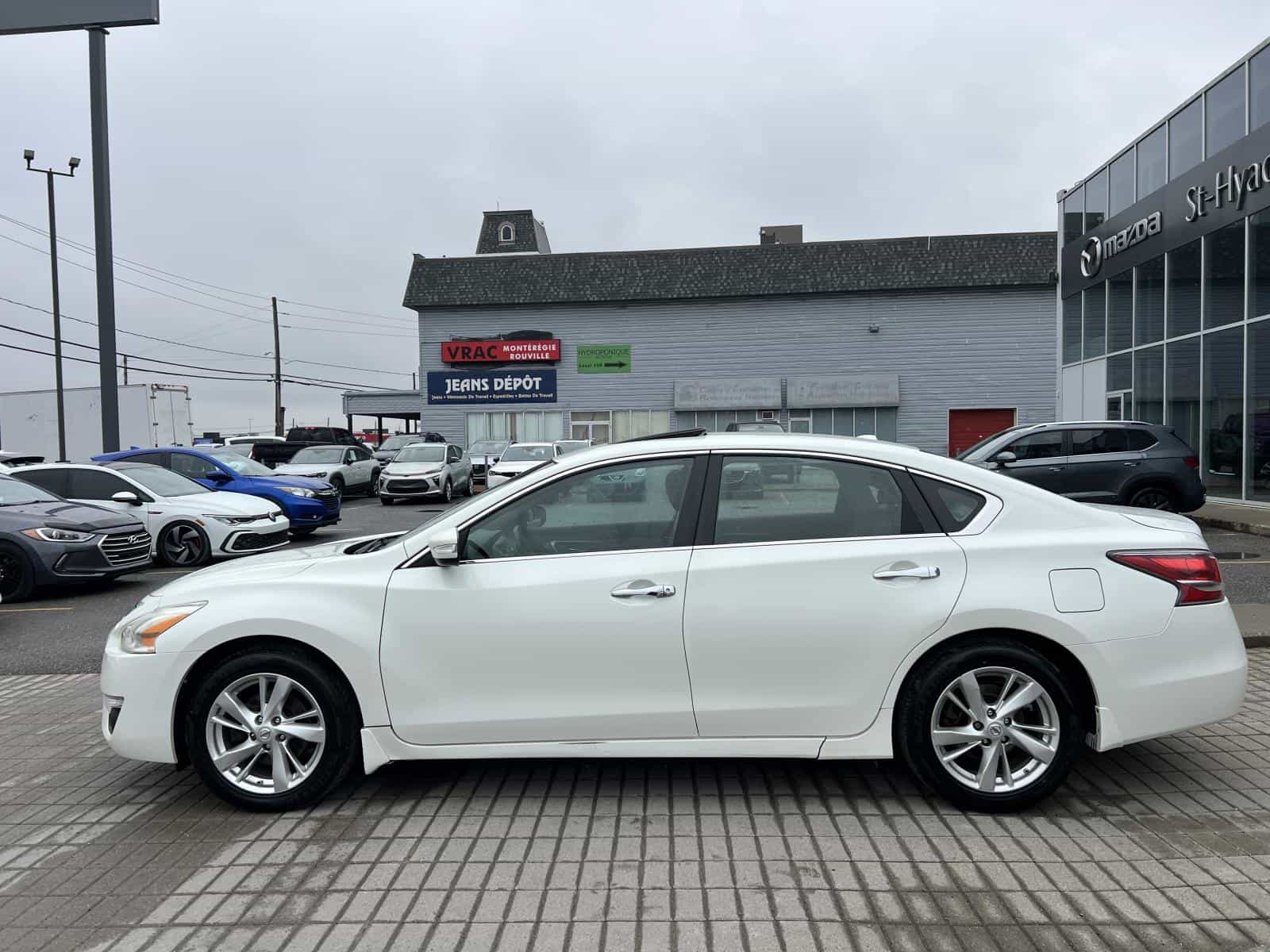 Image 2 Nissan Altima SL 2014