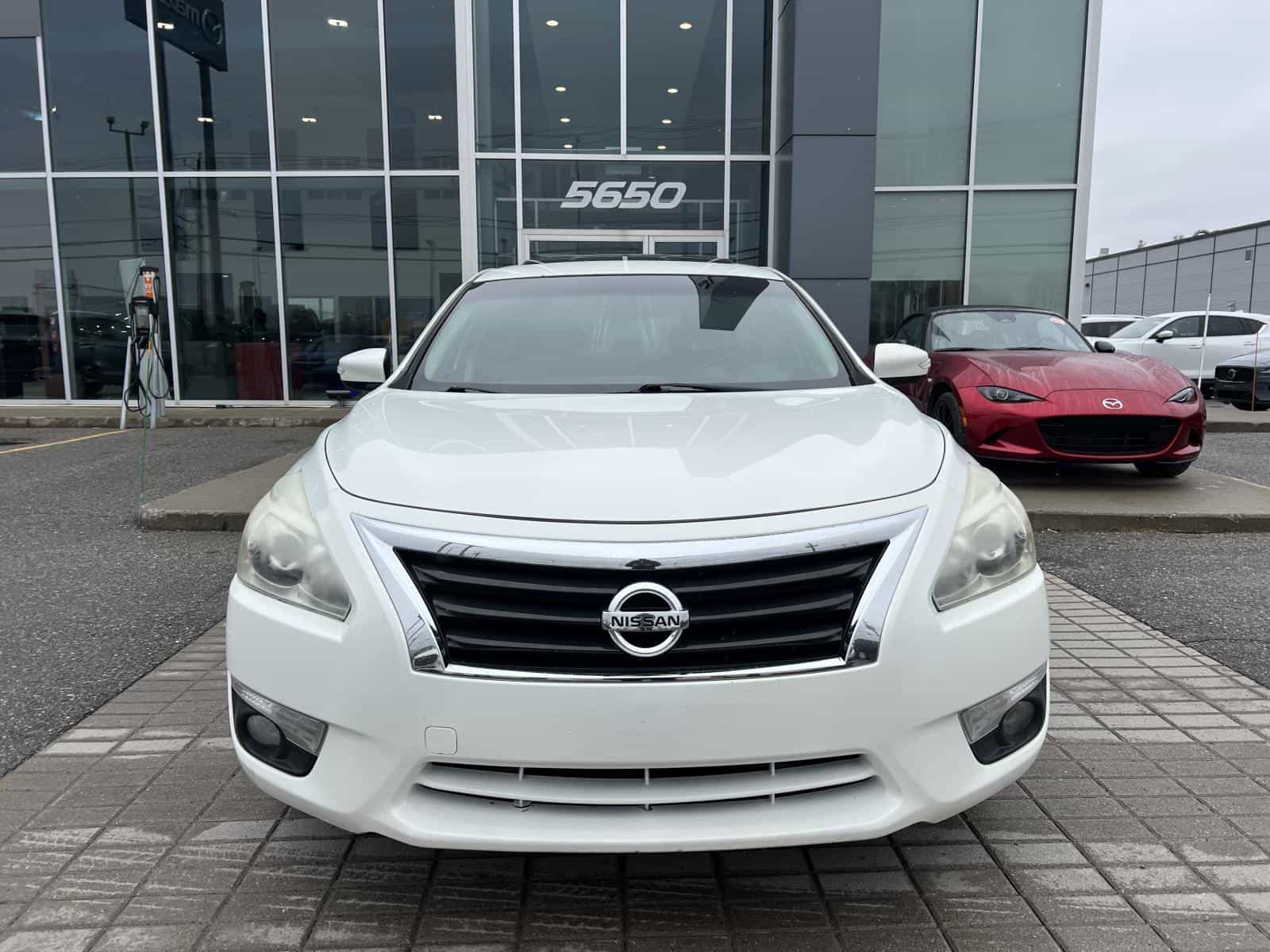 Image 8 Nissan Altima SL 2014