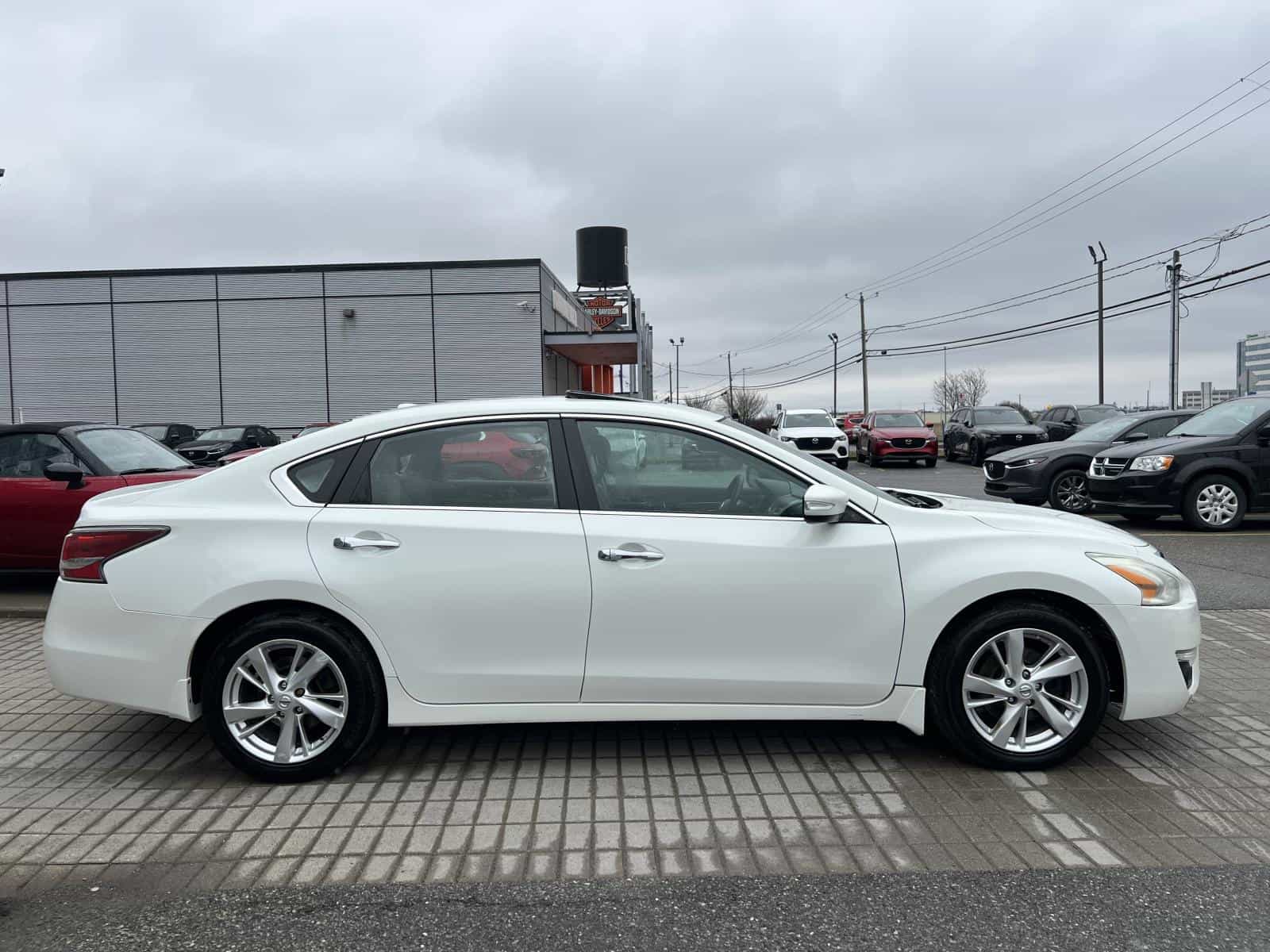 Image 10 Nissan Altima SL 2014