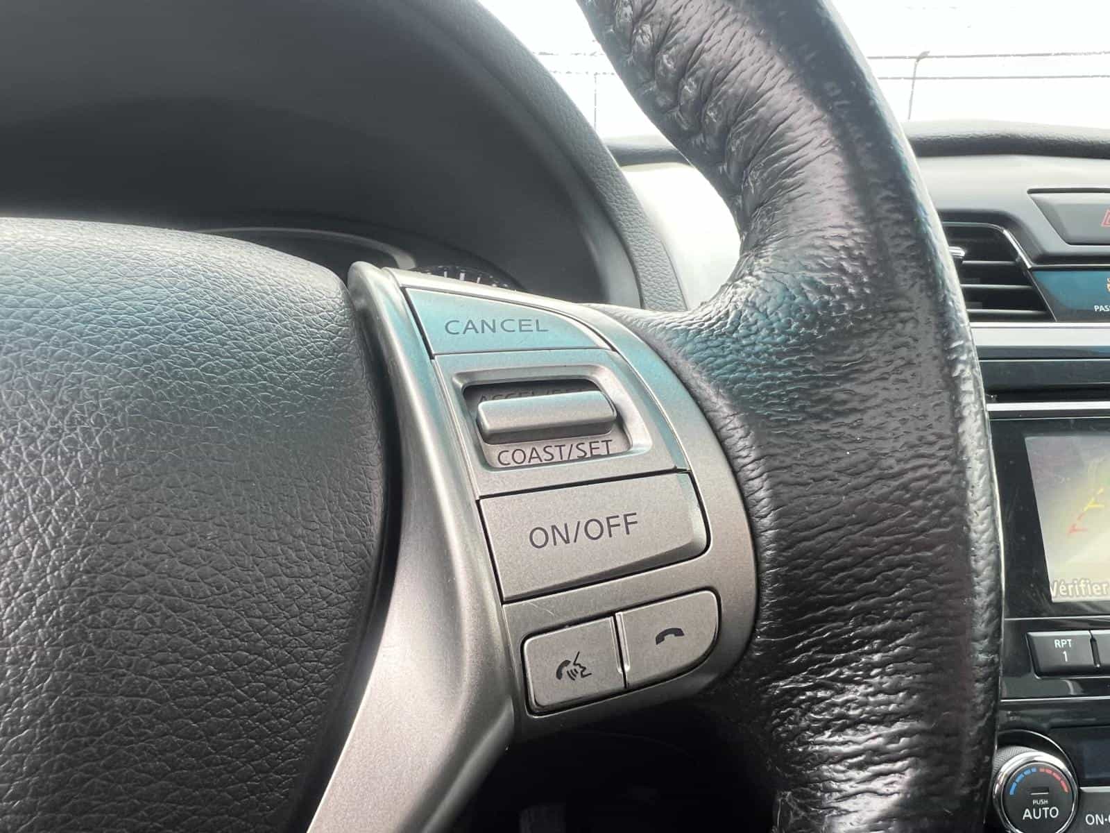 Image 22 Nissan Altima SL 2014