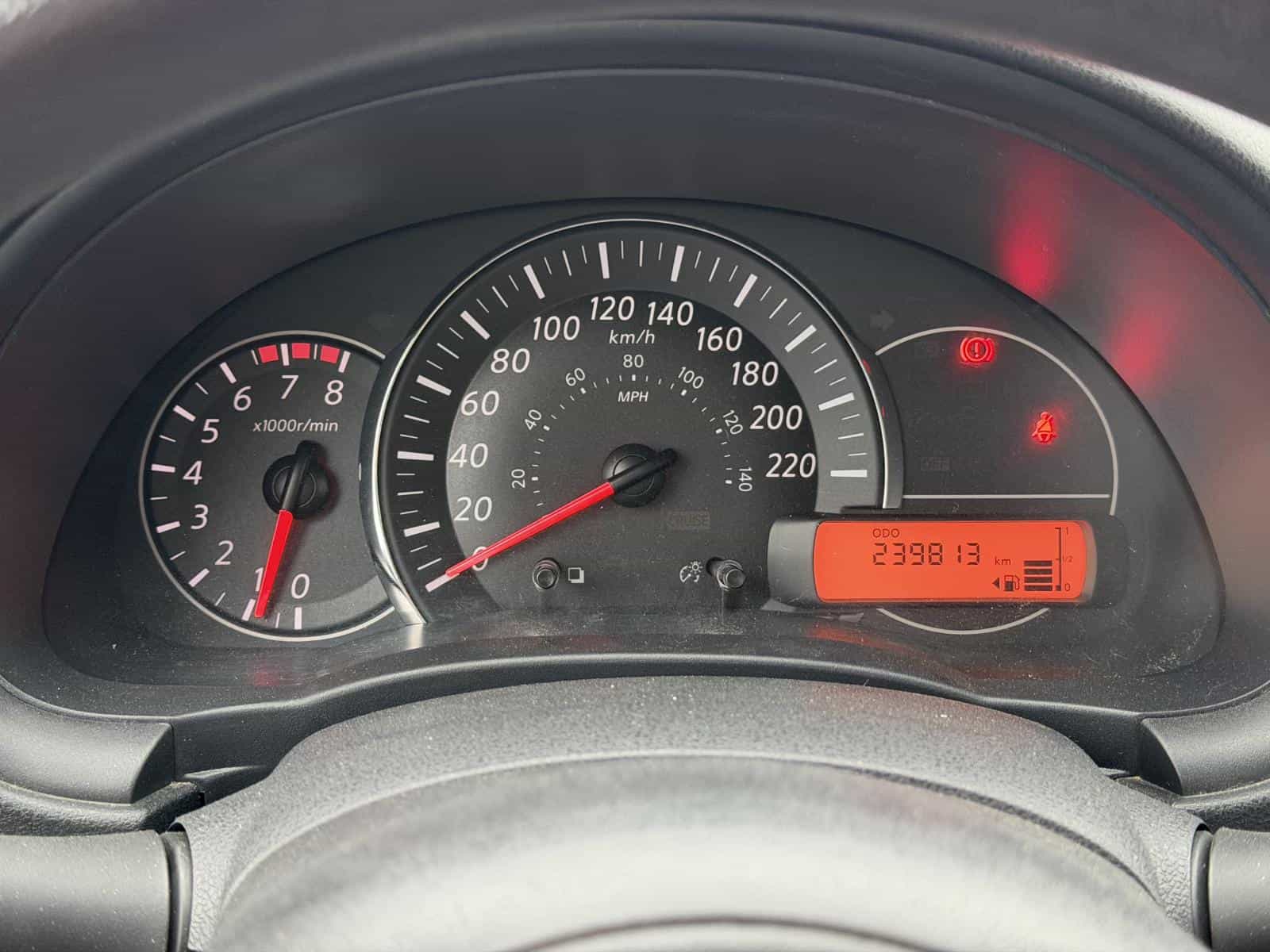 Image 18 Nissan Micra SV 2015