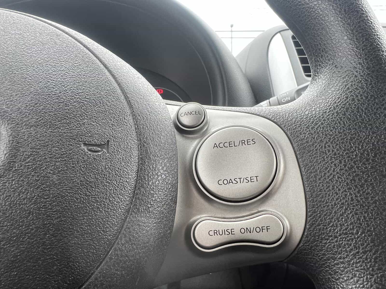 Image 14 Nissan Micra SV 2015