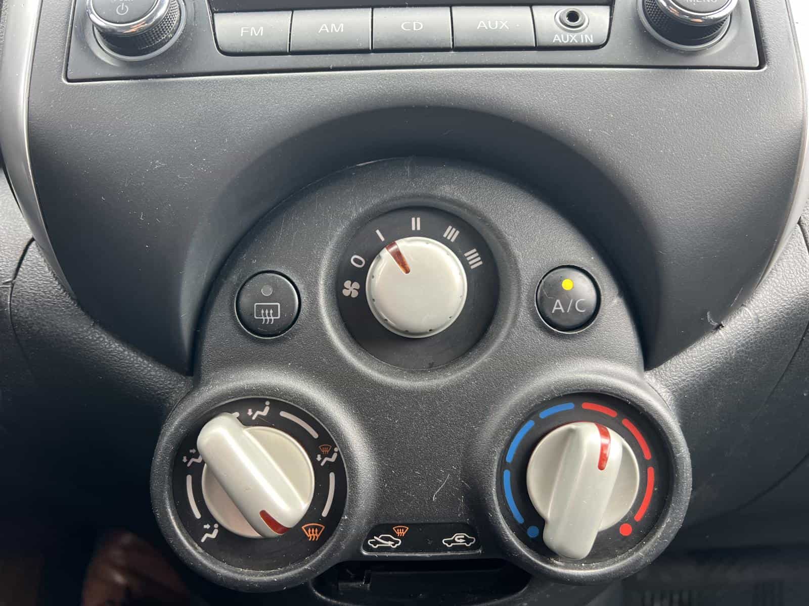 Image 17 Nissan Micra SV 2015