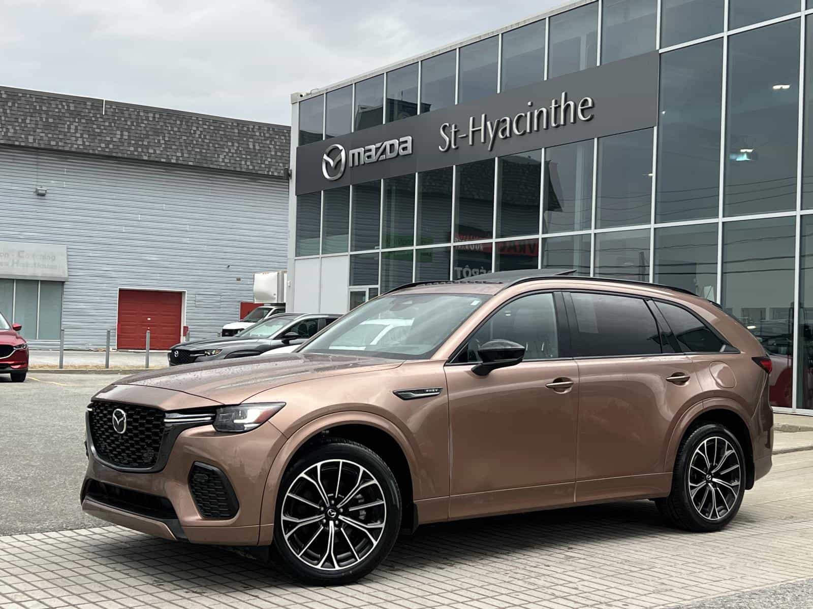 2025 Mazda CX-70 GT PHEV - Image 1