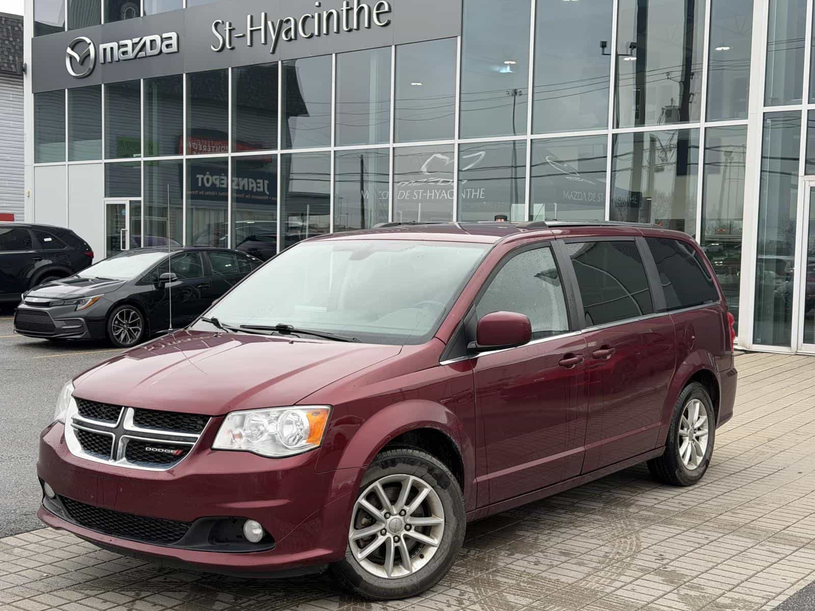 Image 1 Dodge Grand Caravan SXT Premium Plus 2019