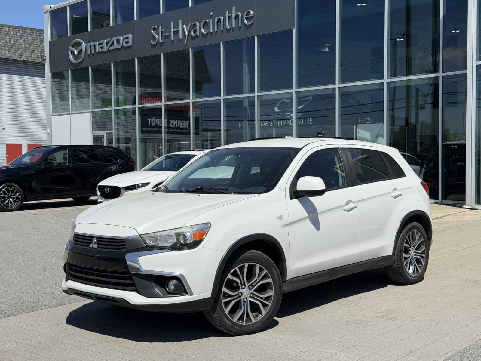 2016 Mitsubishi RVR SE - Image 1