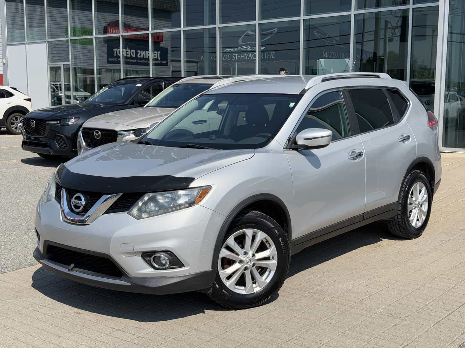 Image 1 Nissan Rogue SV 2016
