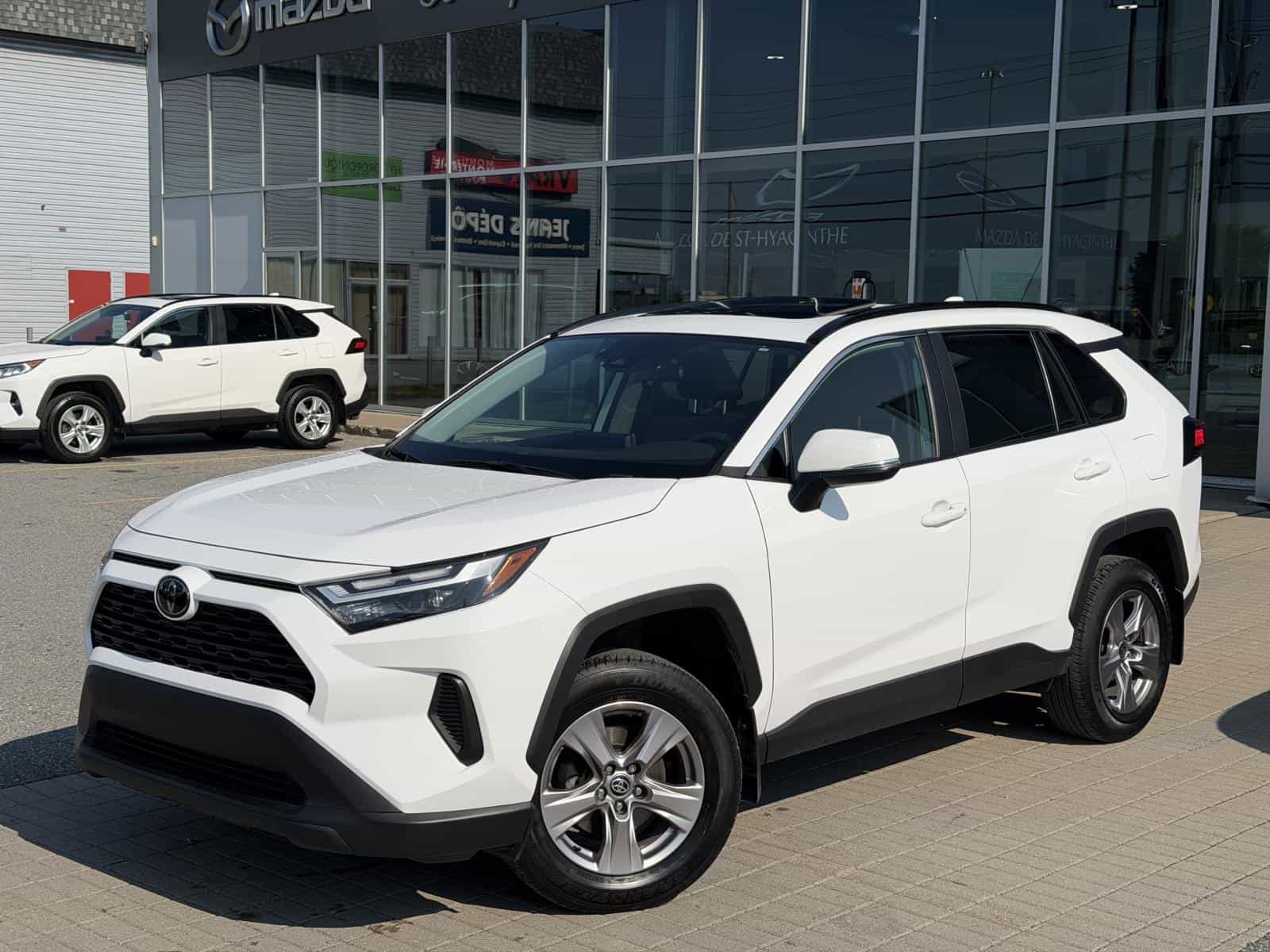 Image 1 Toyota Rav4 XLE 2024