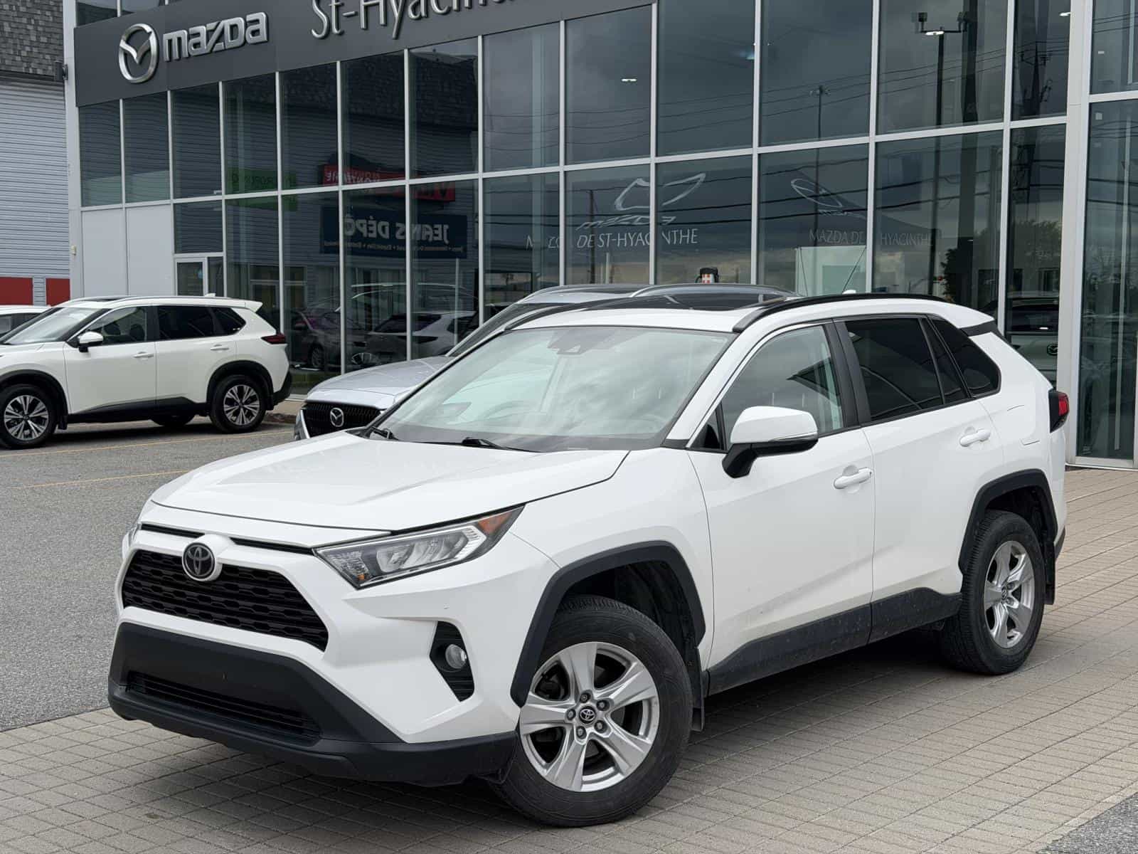 2019 Toyota Rav4 XLE - Image 1