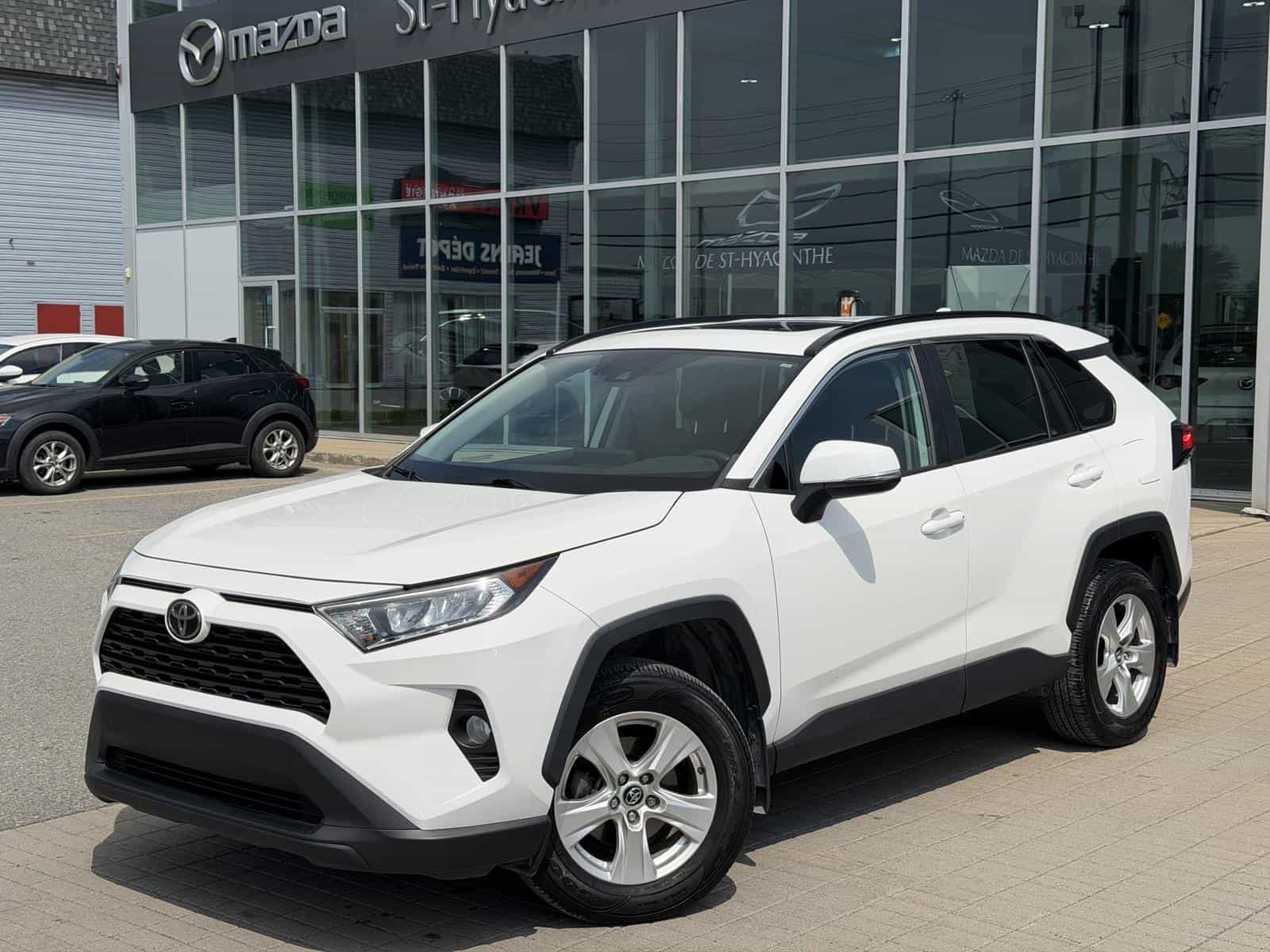 2019 Toyota Rav4 XLE - Image 1