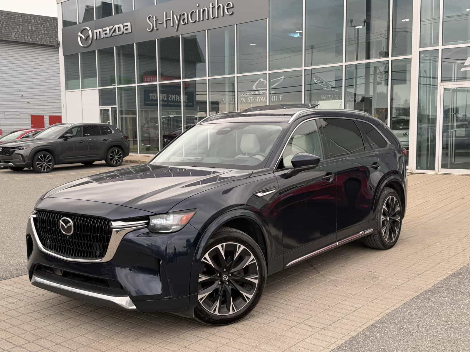 2024 Mazda CX-90 Signature MHEV - Image 1